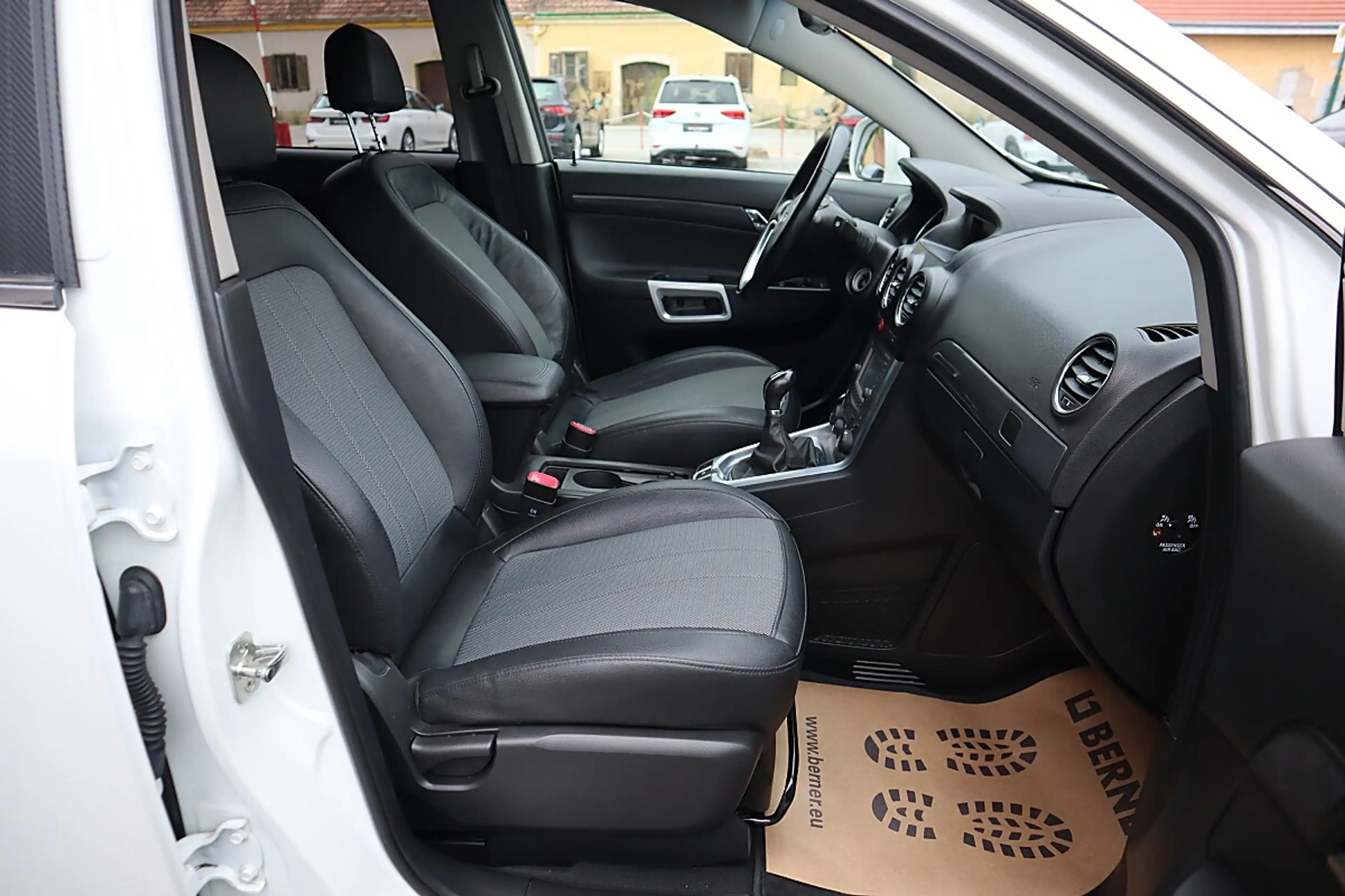 Opel Antara 4x4 2.2 CDTI Style — photo 9