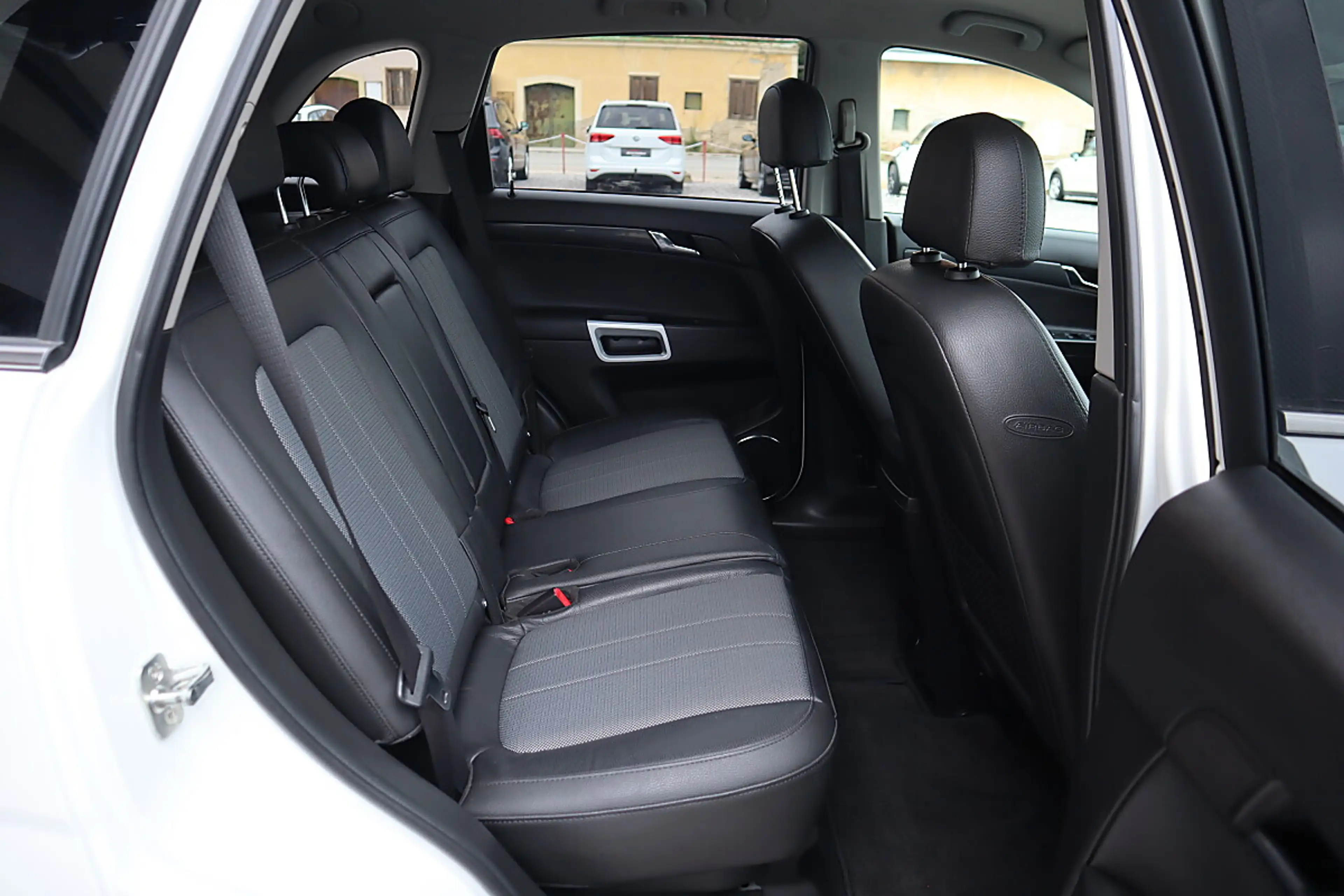 Opel Antara 4x4 2.2 CDTI Style — photo 13