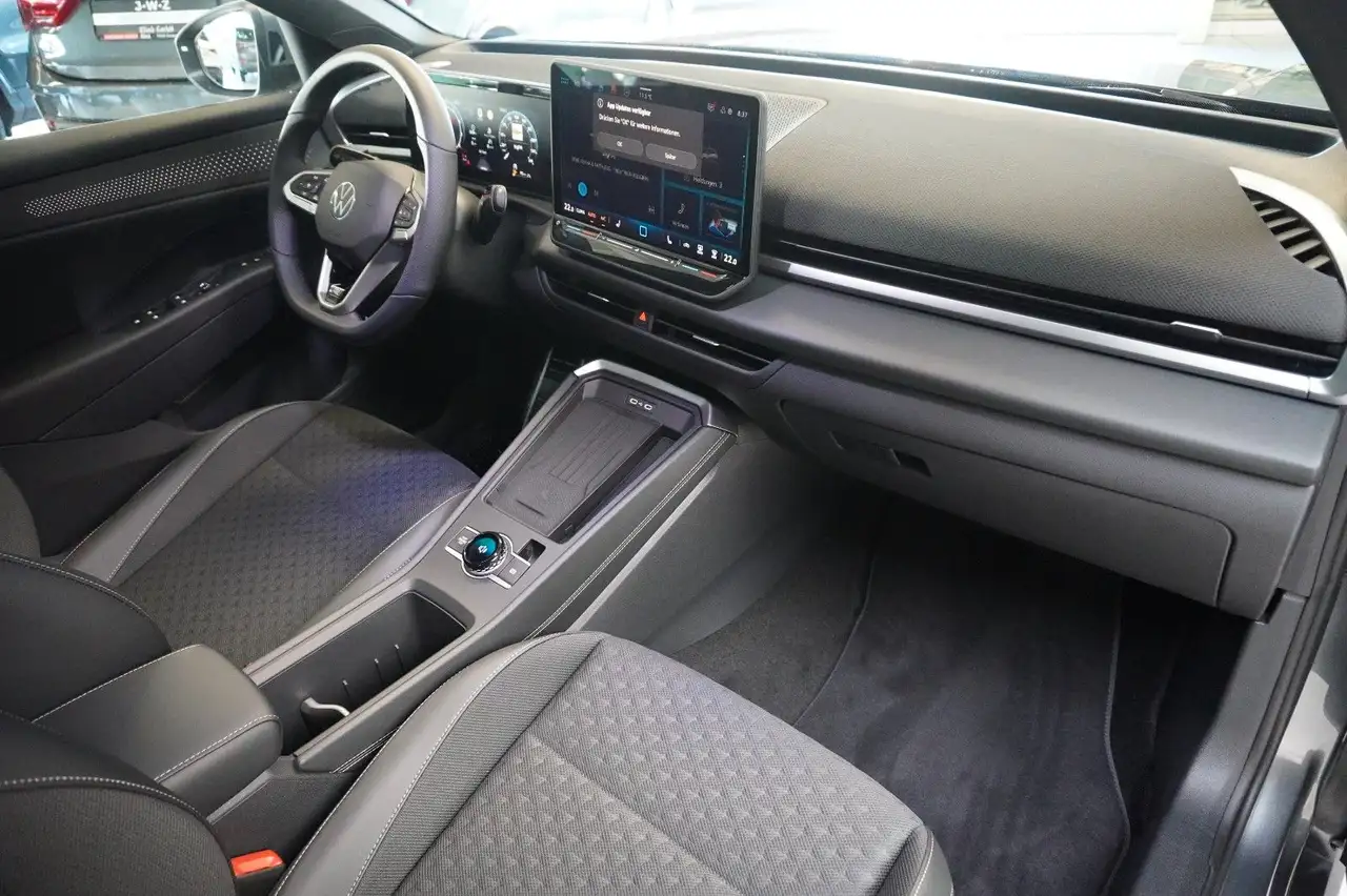Volkswagen T-Roc R-Line 1.5 eTSI DSG*AHK*ACC*MATRIX*KAMERA* 9