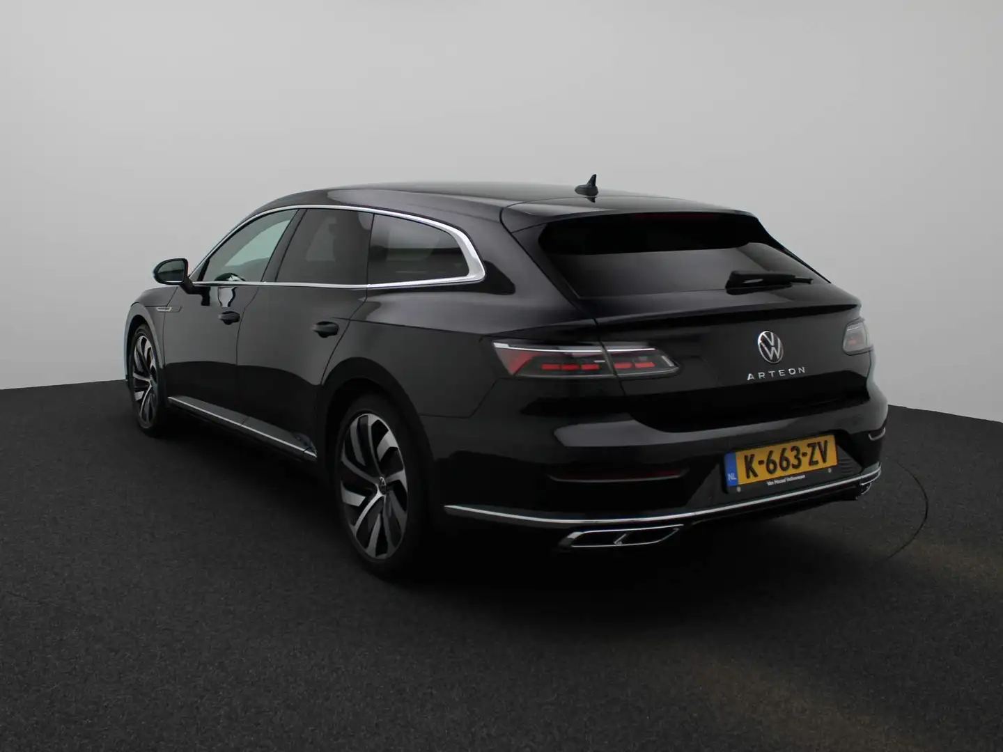 Volkswagen Arteon Shooting Brake 2.0 TSI R-Line Business+ | Automaat Zwart - 2