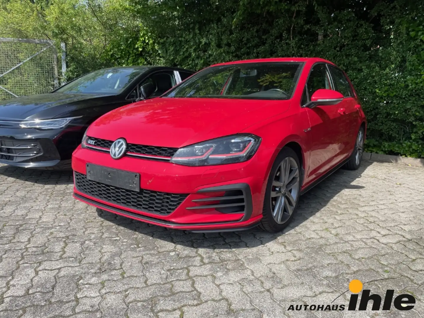 Volkswagen Golf VII 2,0 TSI GTI Sonderlackierung AHK+NAVI+LED+SITZ Rouge - 1