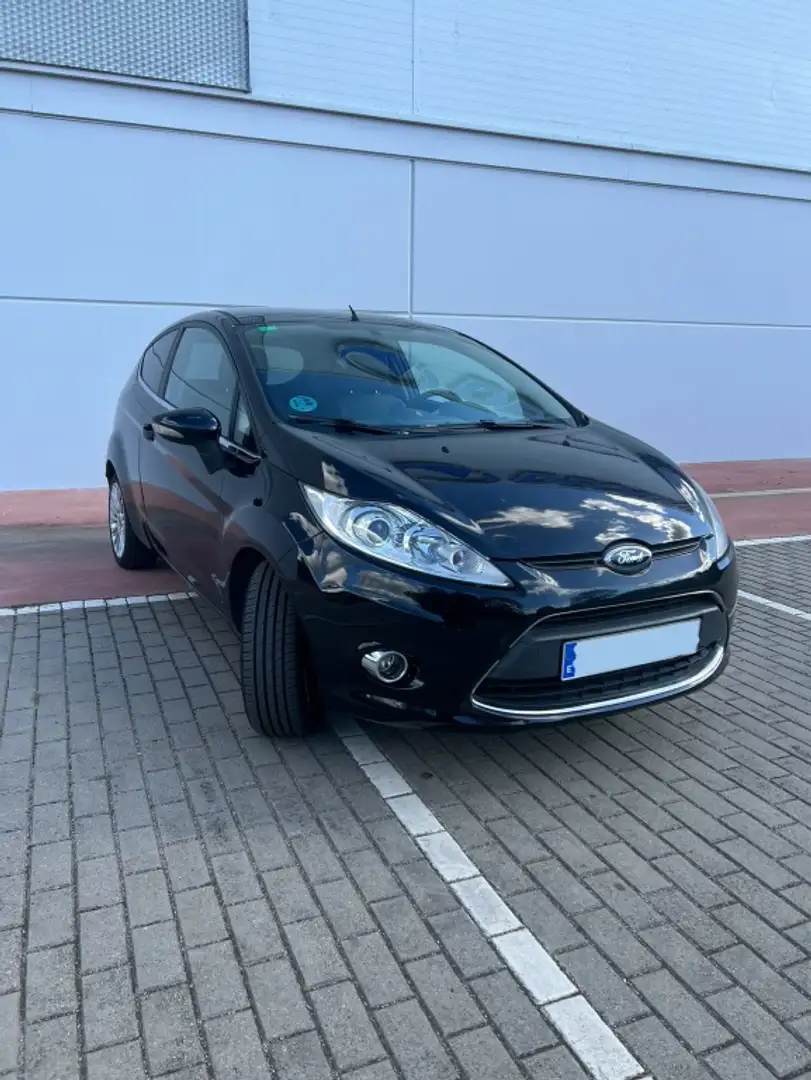 Ford Fiesta 1.4 Titanium Negro - 2