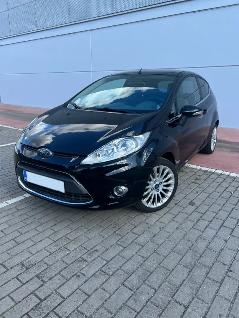 Ford Fiesta 1.4 Titanium Negro - 1