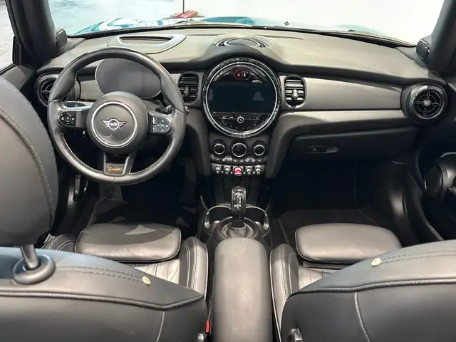 Mini Hatch view 10