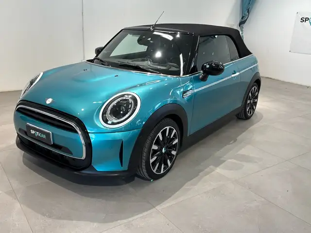 Mini Hatch view 2