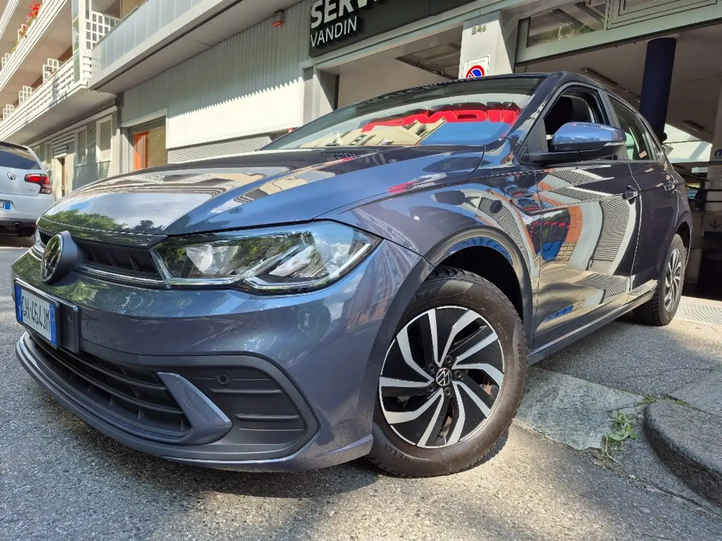 Volkswagen Polo Polo 1.0 Benzina 80cv "EVO", 5pt, BELLISSIMA! Grigio - 2
