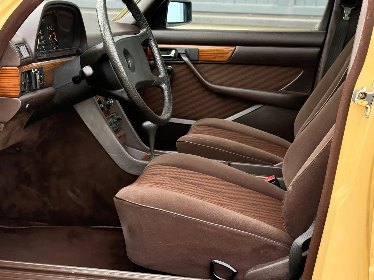 Mercedes-Benz S 500 W126 500 SE | Weizengelb | 61tkm | Gutachten 2, foto 9