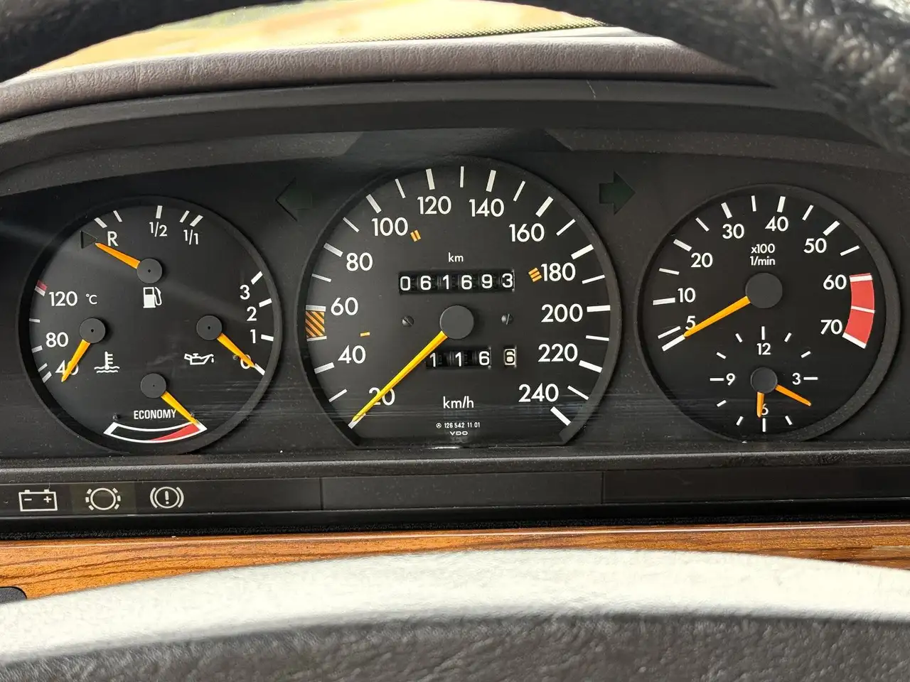 Mercedes-Benz S 500 W126 500 SE | Weizengelb | 61tkm | Gutachten 2, foto 12