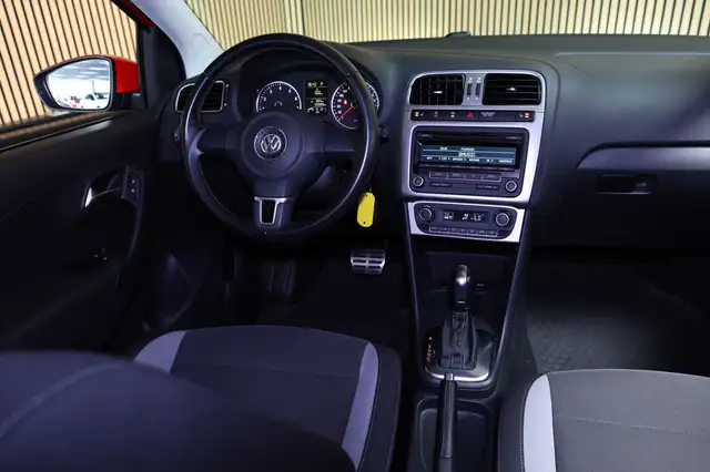 Volkswagen Polo view 23