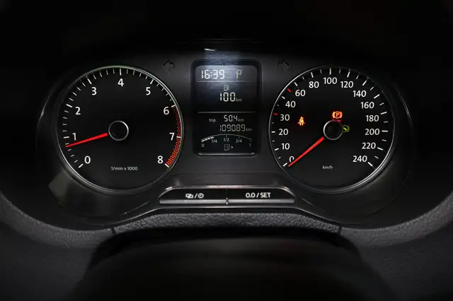Volkswagen Polo view 12