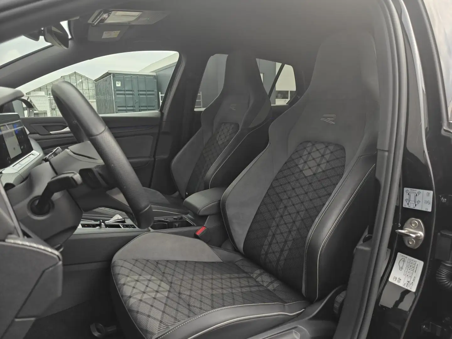 Volkswagen Golf 1.5 eTSI R-Line Schwarz - 2