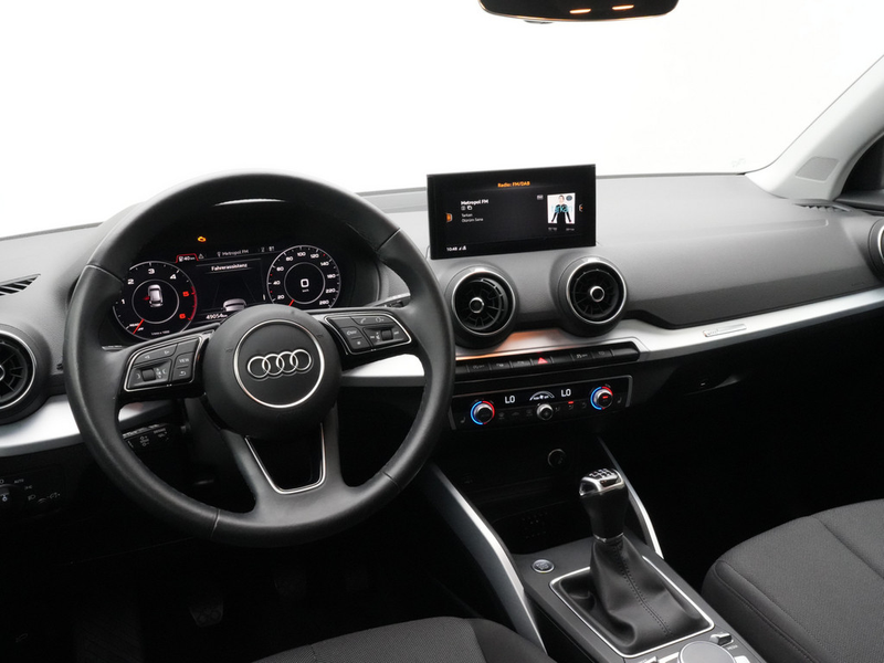 Audi Q2 S line AHK KAM ACC NAVI SHZ MATRIX PDC — photo 10