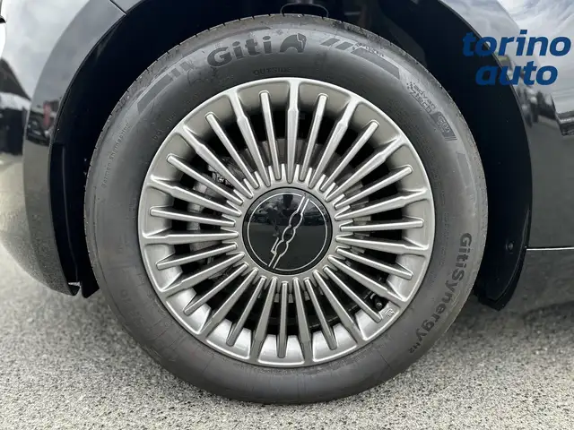 Fiat 500 view 9
