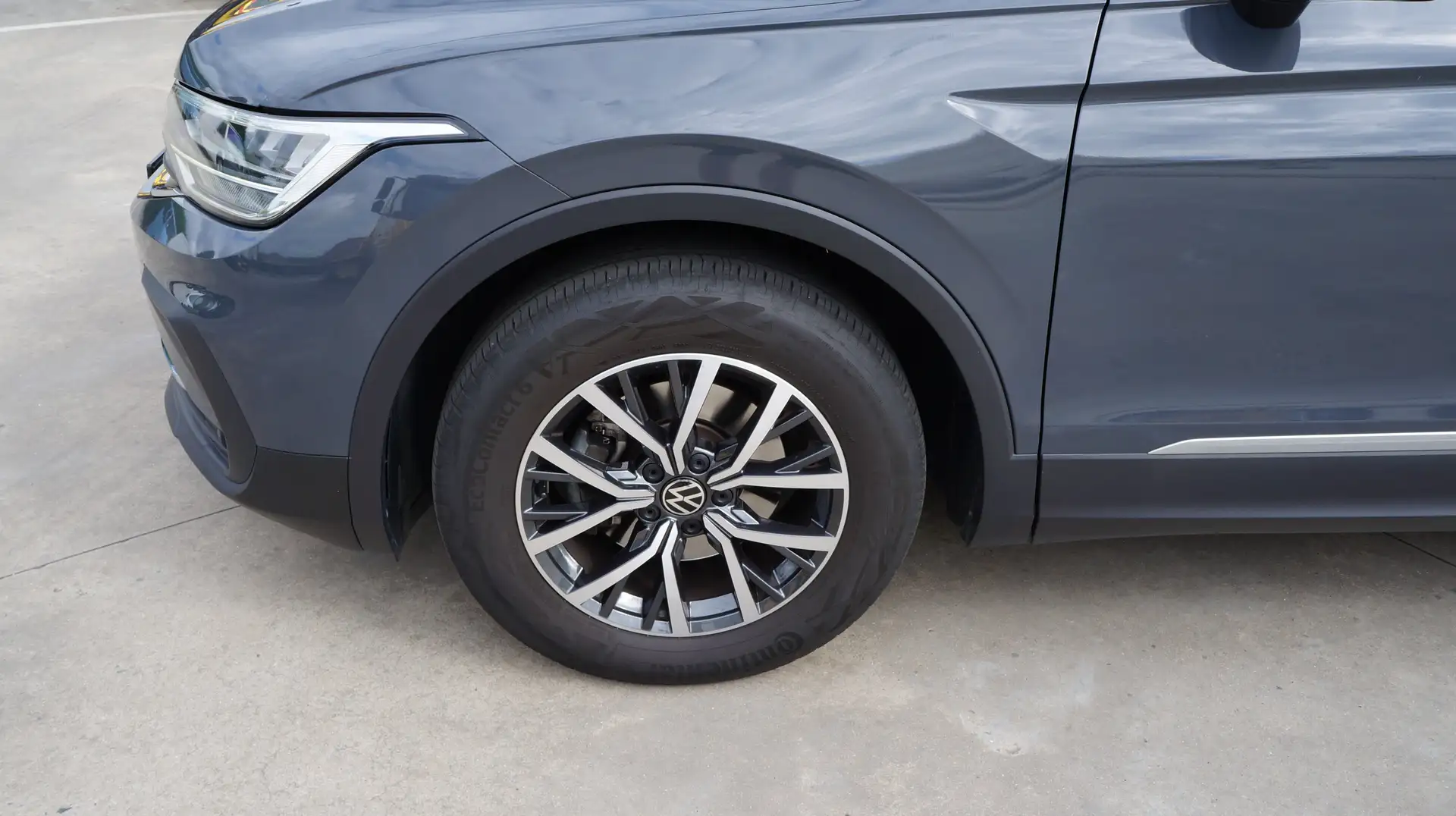 Volkswagen Tiguan 1.5 TSI 150 pk DSG Trekhaak Camera Navi 12m Gar - 2