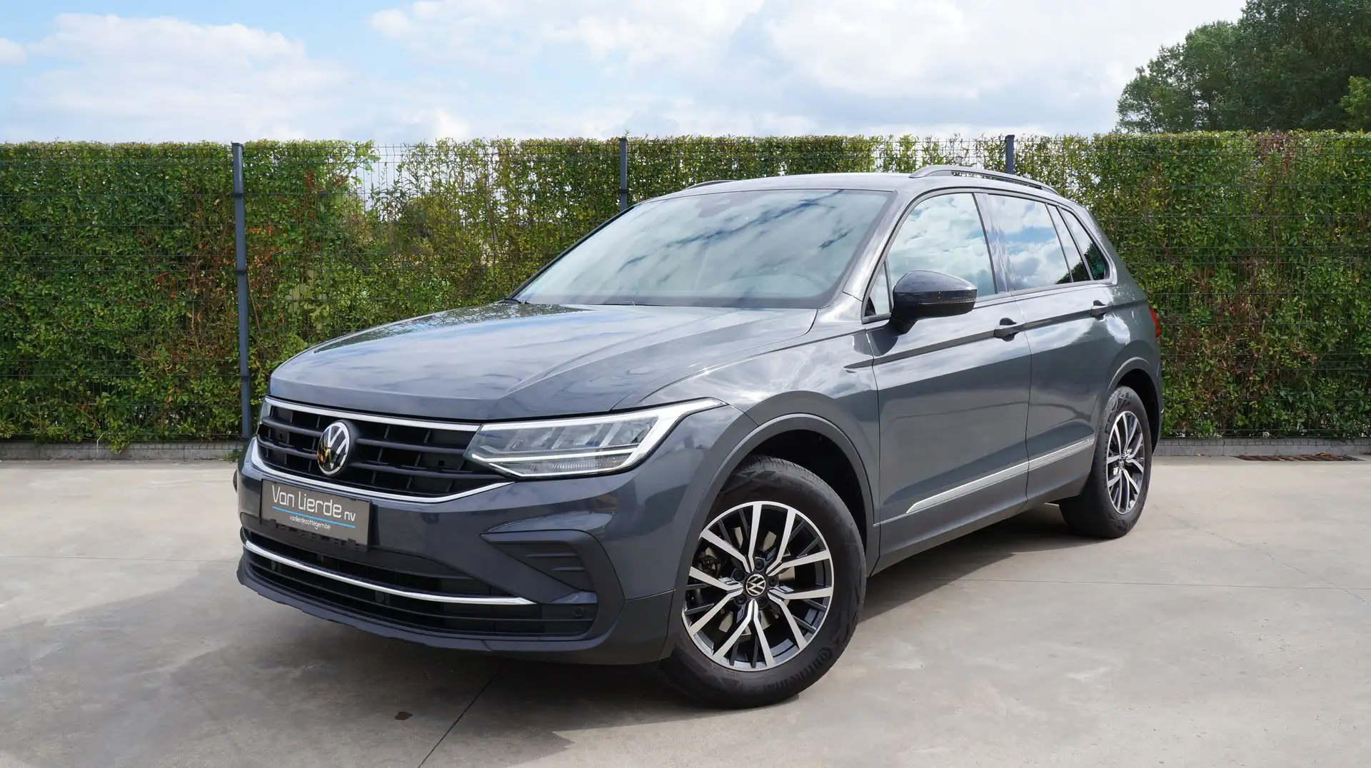 Volkswagen Tiguan 1.5 TSI 150 pk DSG Trekhaak Camera Navi 12m Gar - 1