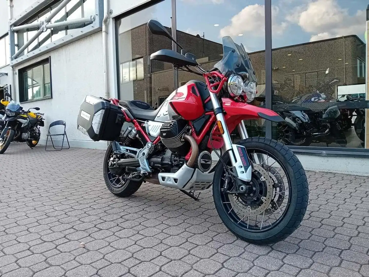 Moto Guzzi Evocative Graphics Abs my21 Rosso - 2