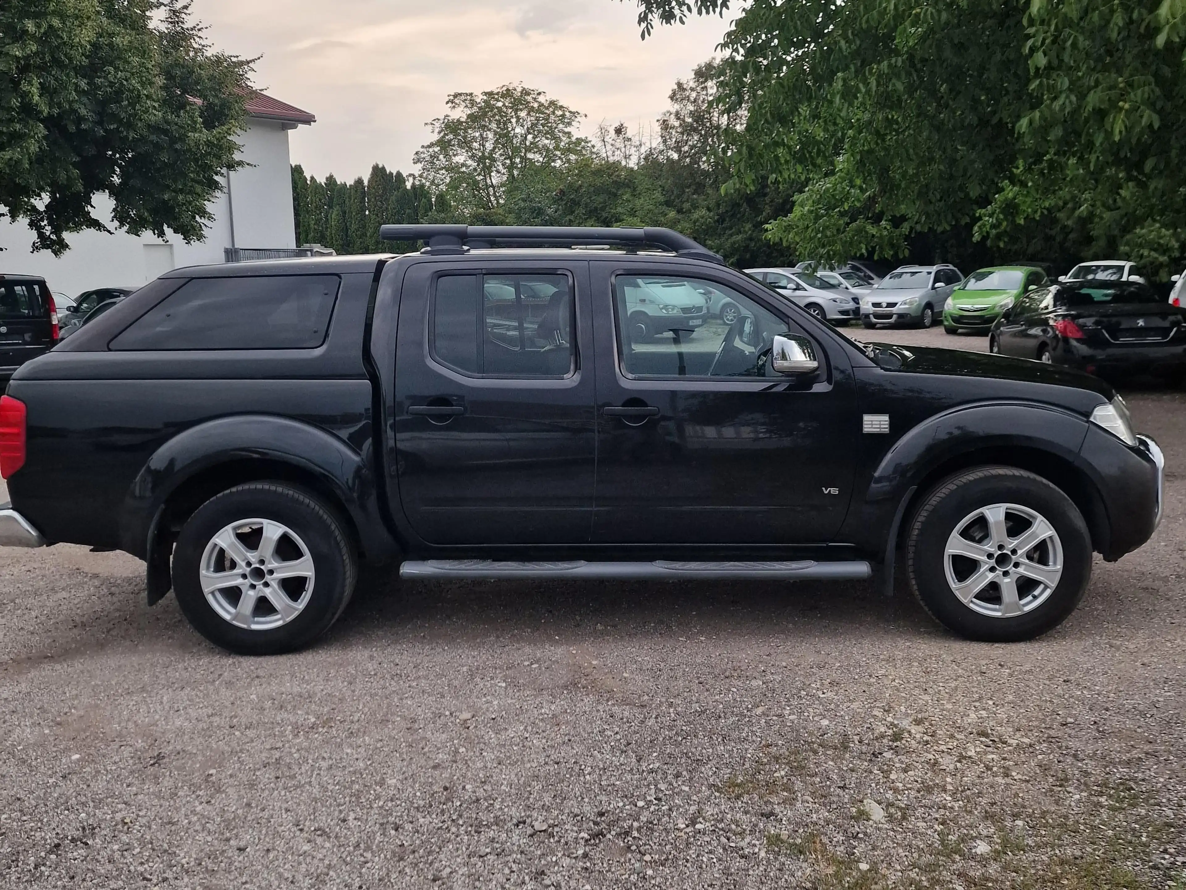 Nissan Navara Double Cab LE V6 4X4 — photo 4