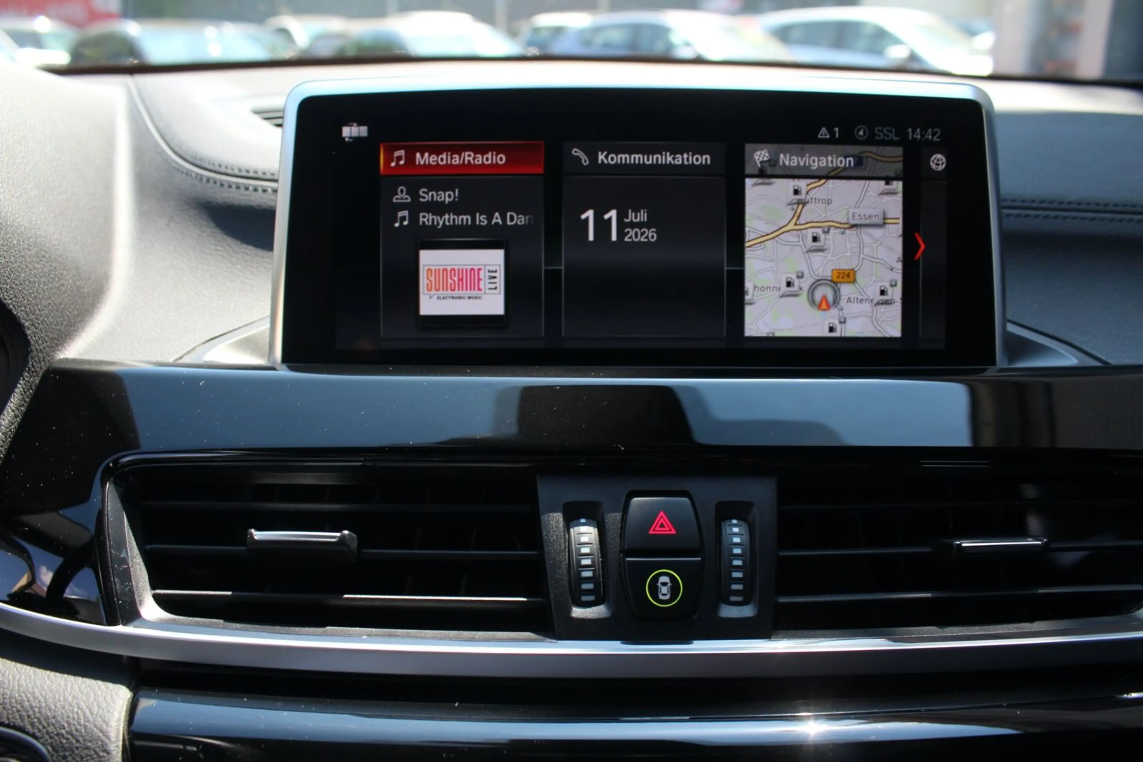 BMW X2 sDrive 18 d ADVANTAGE PLUS KLIMA NAVI 18.ZOLL — photo 13