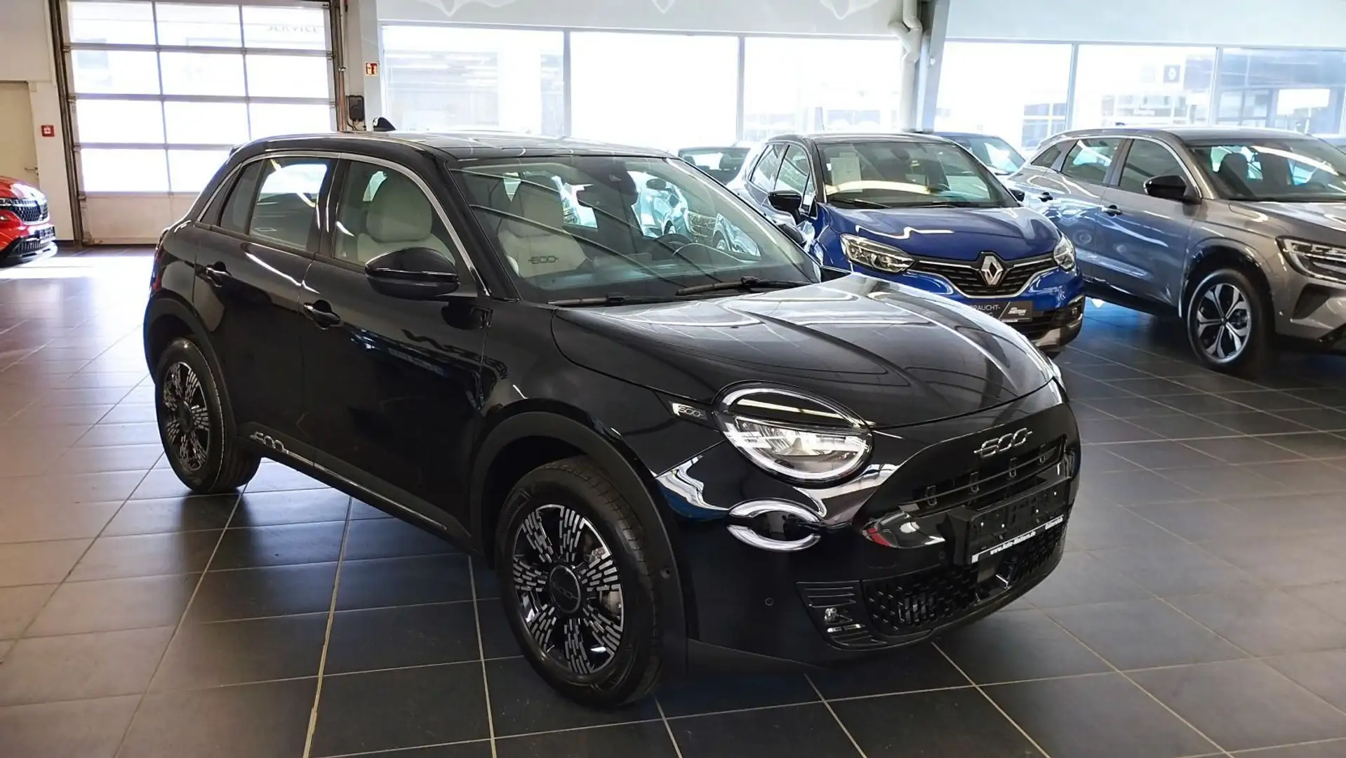 Fiat 600 Hybrid 1.2 T3 74 kW DCT Style-Komfort Paket. Schwarz - 2