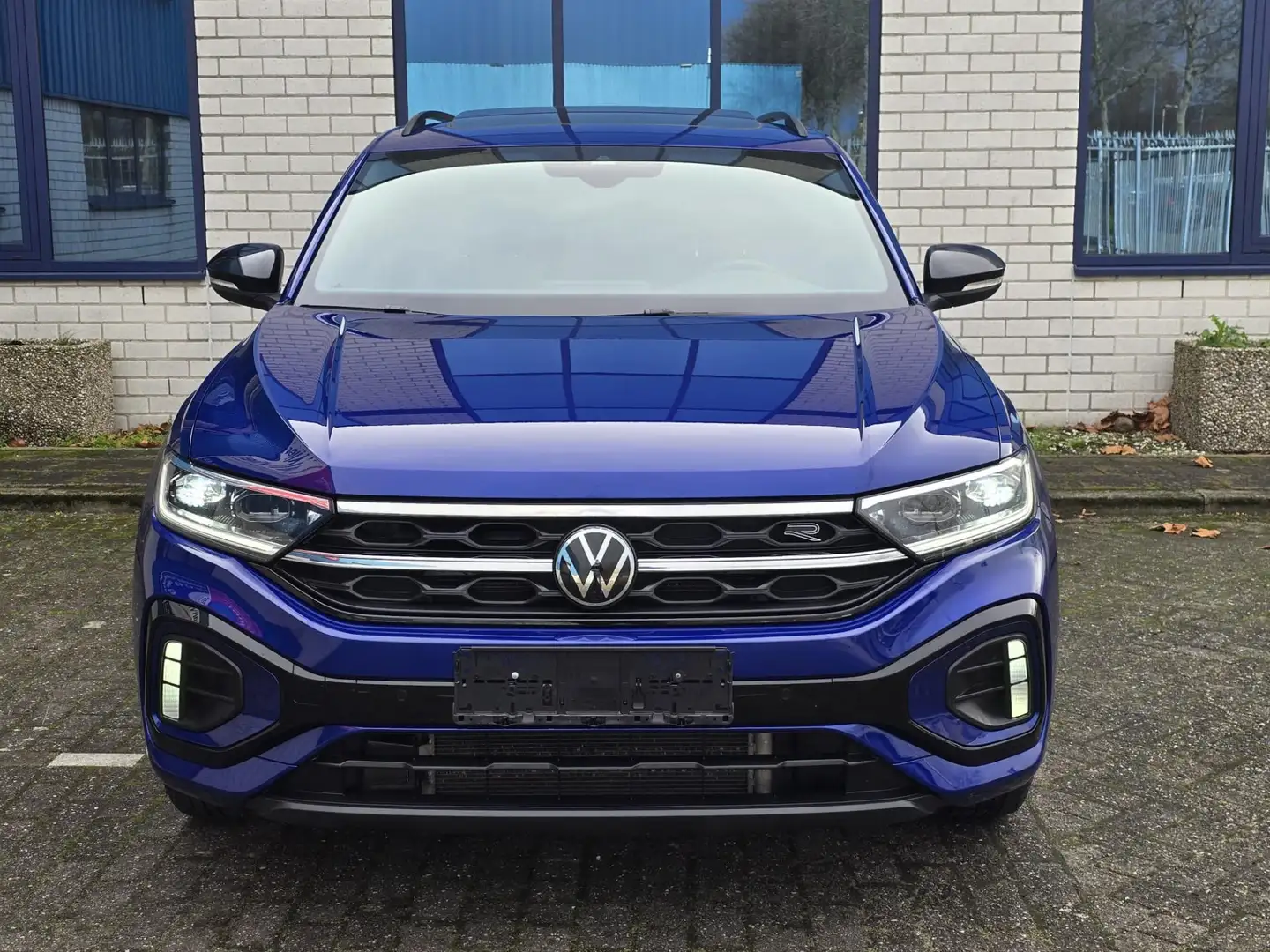 Volkswagen T-Roc 1.5 TSI 3* R-Line Black edition Pano/DSG/Led/35000 Blauw - 2