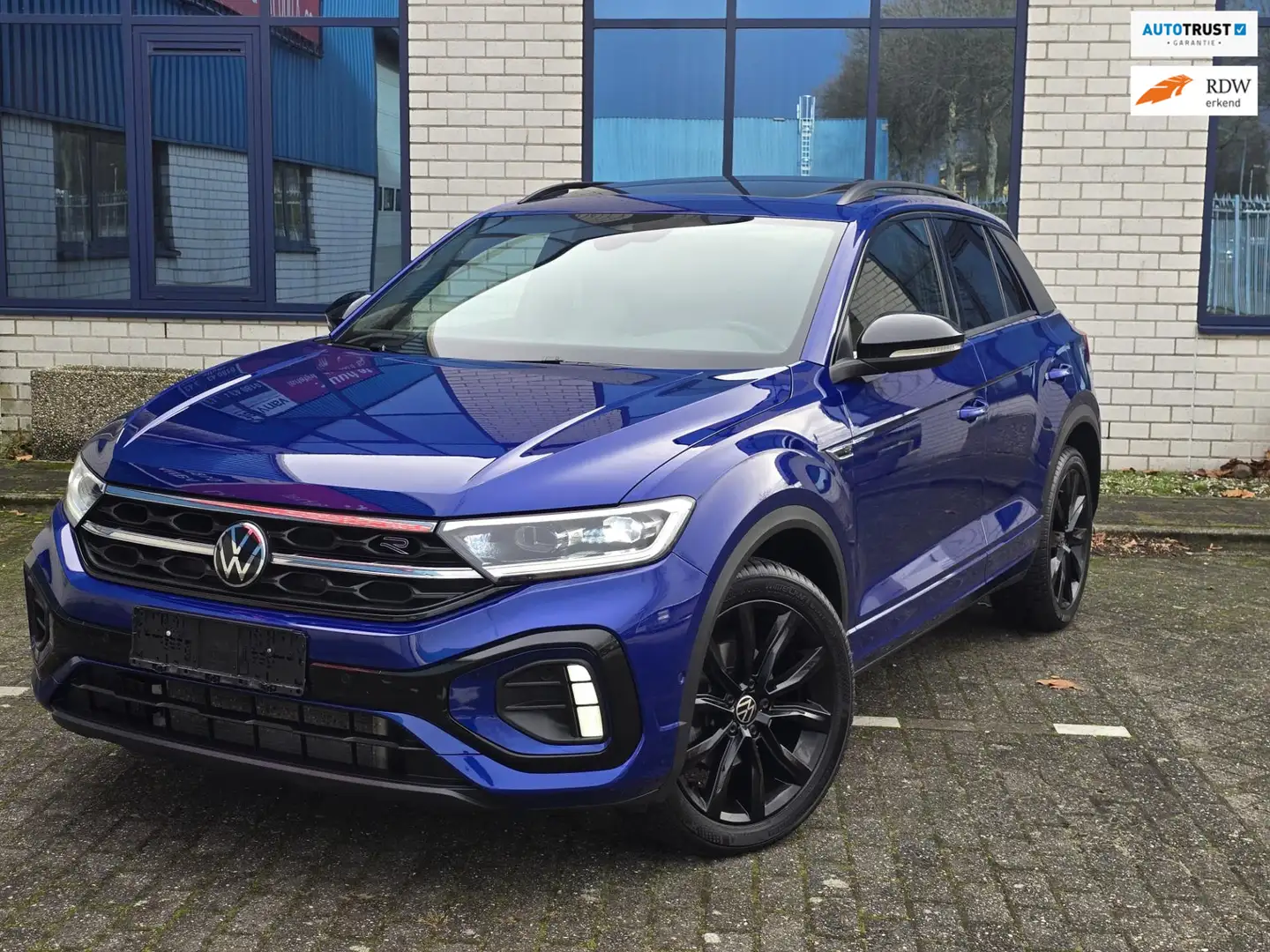 Volkswagen T-Roc 1.5 TSI 3* R-Line Black edition Pano/DSG/Led/35000 Blauw - 1