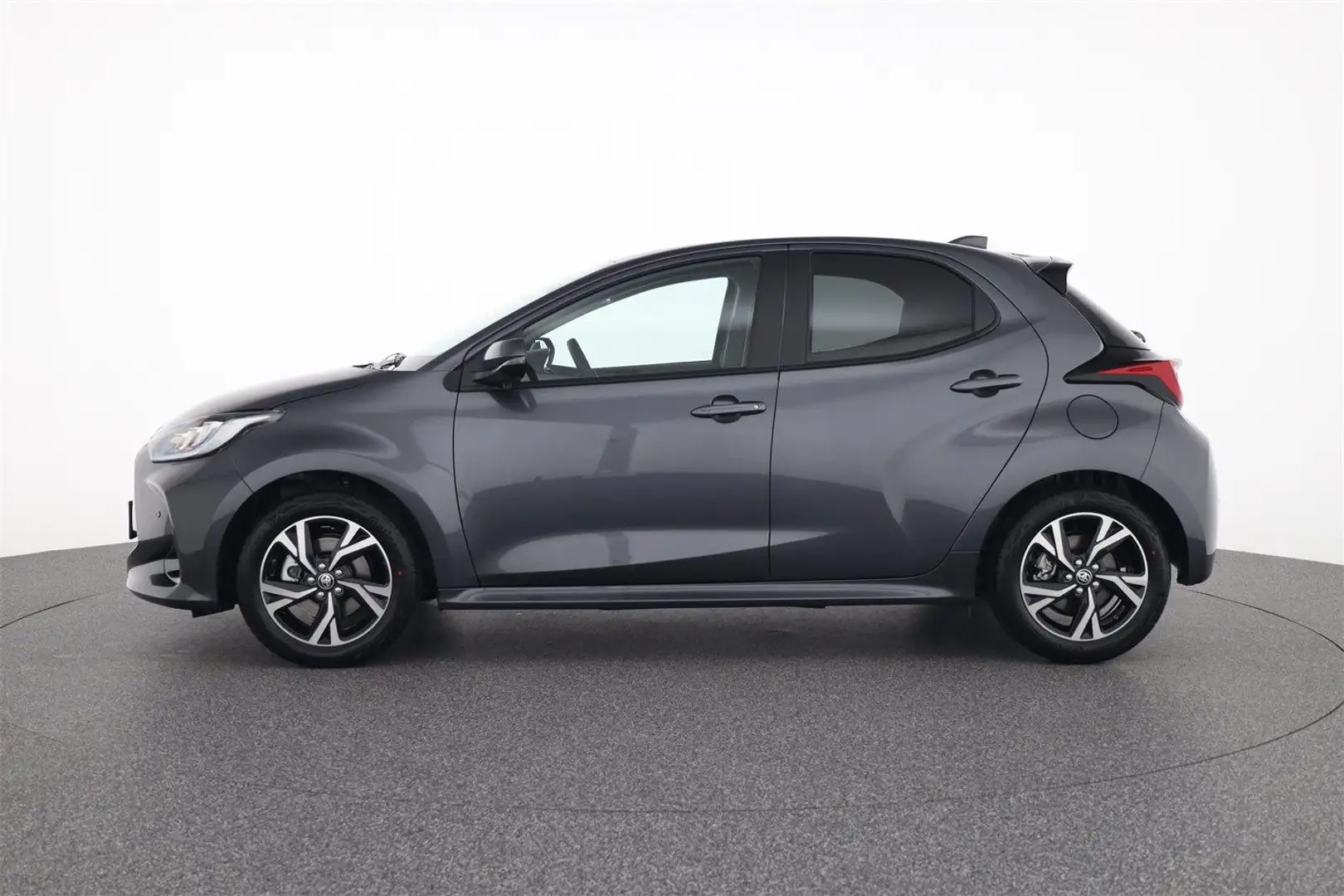 Toyota Yaris 1,5 l Hybrid 116 PS *Active Drive + Safety* Grau - 2