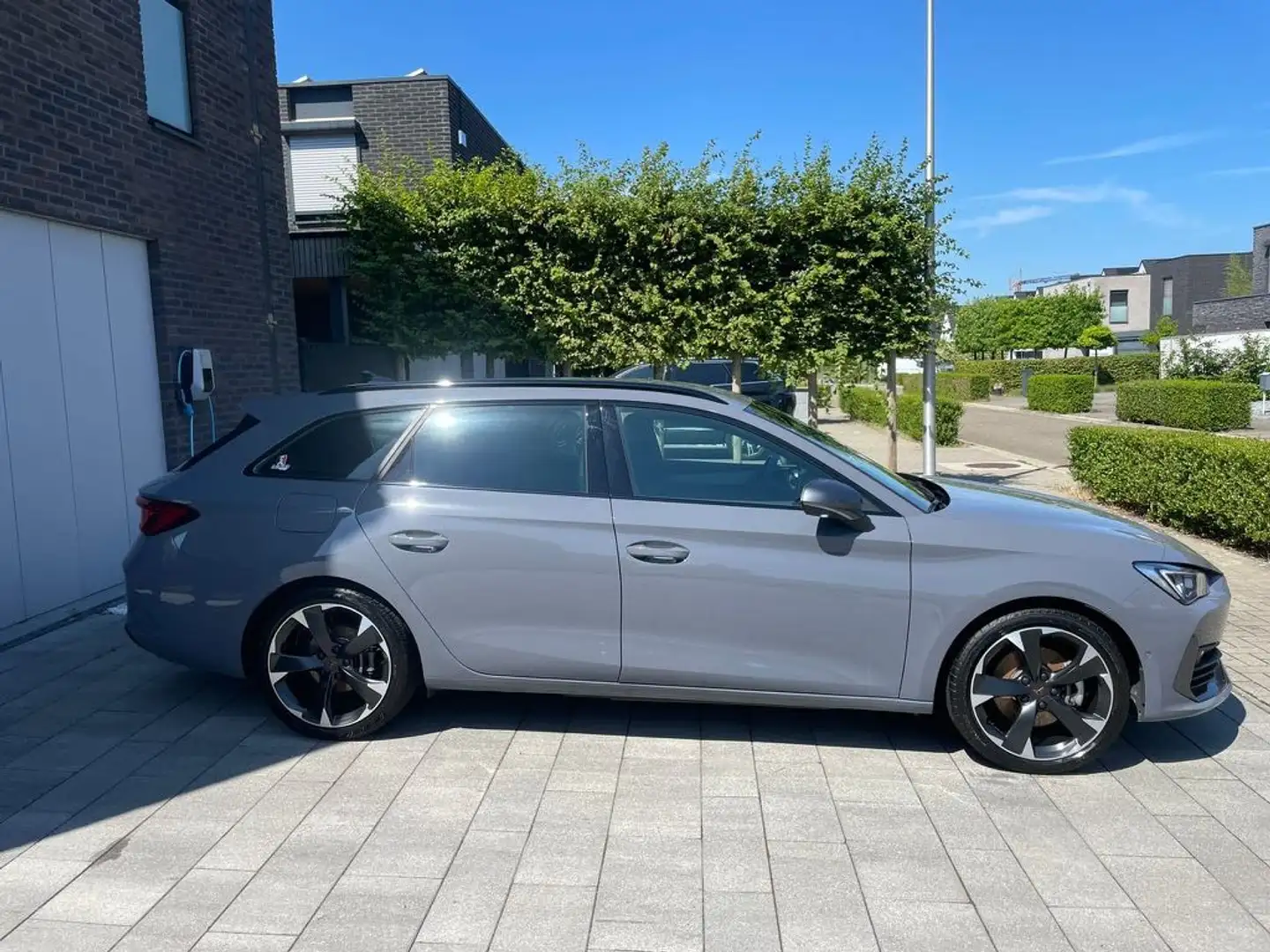 CUPRA Leon 1.4 e-HYBRID 204pk(150kW) DSG 6v Plug-in Hybrid Grijs - 2