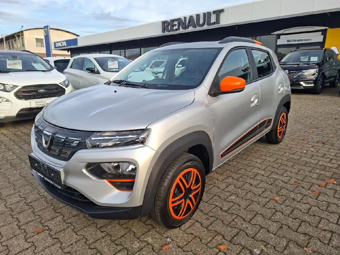 Dacia Spring Comfort Plus*Navi*DAB*Kamera*Klima* Silber - 1