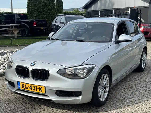 BMW 114 1-serie 114I Benzine 5-Deurs Grijs 2014 Navi Sport