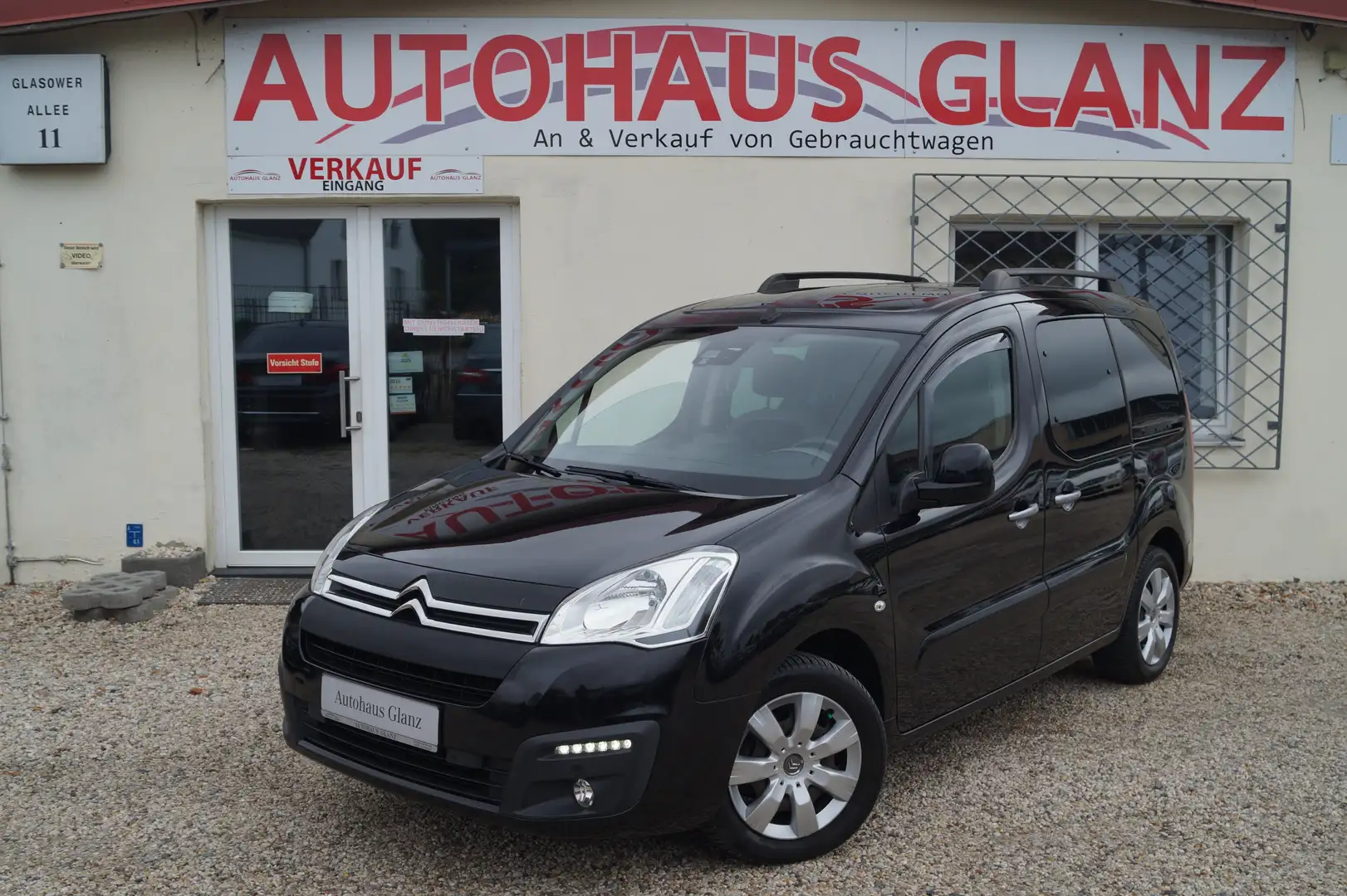 Citroen Berlingo Selection 1,6HDI 1.Hand*Panorama Schwarz - 1