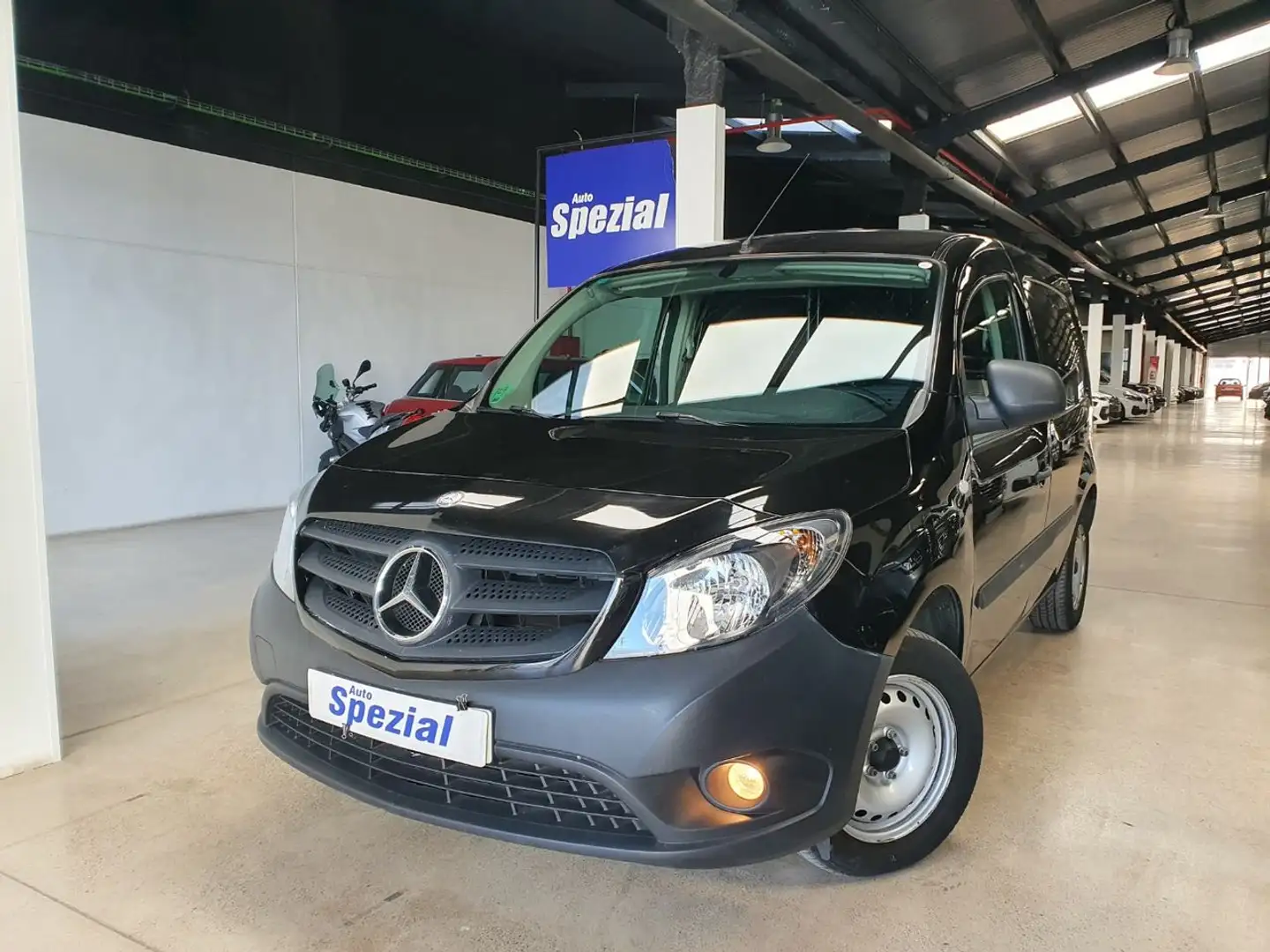 Mercedes-Benz Citan N1 Furgón 109CDI BE Compacto Negro - 1