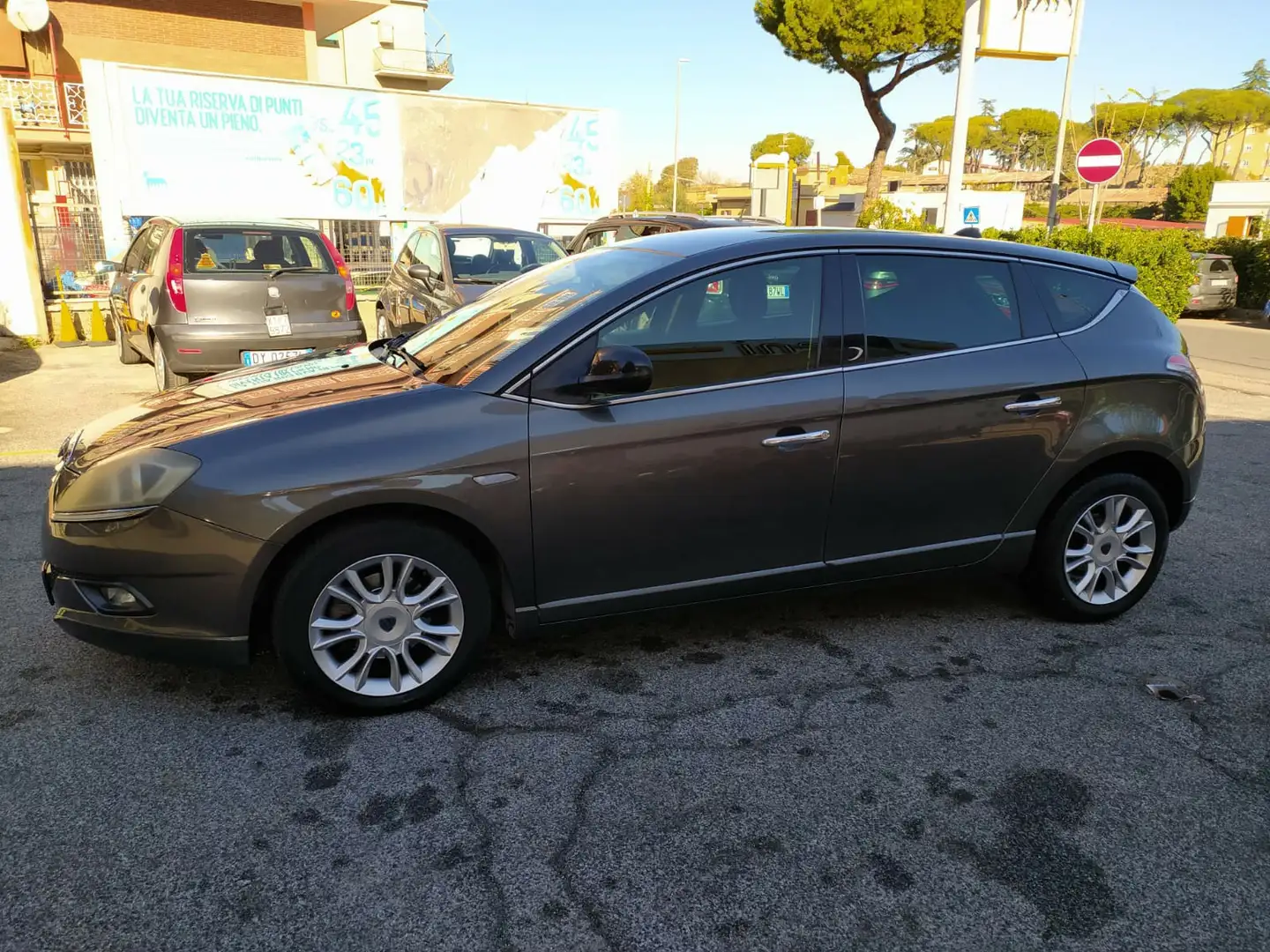 Lancia Delta Delta 1.6 mjt Gold 105cv my14 Gris - 2