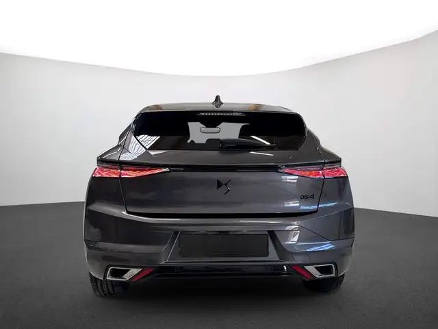 DS Automobiles DS 4 view 4