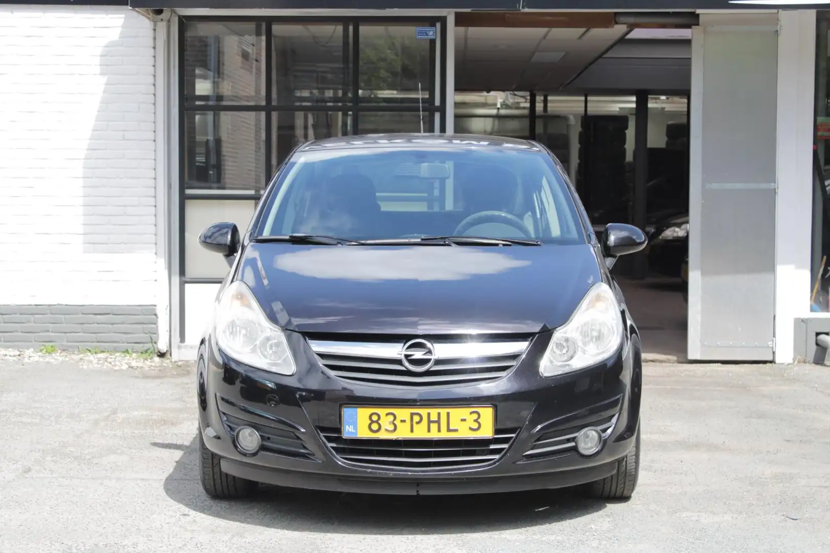 Opel Corsa 1.2-16V '111' Edition | Airco | CruiseControl| Ele Zwart - 2