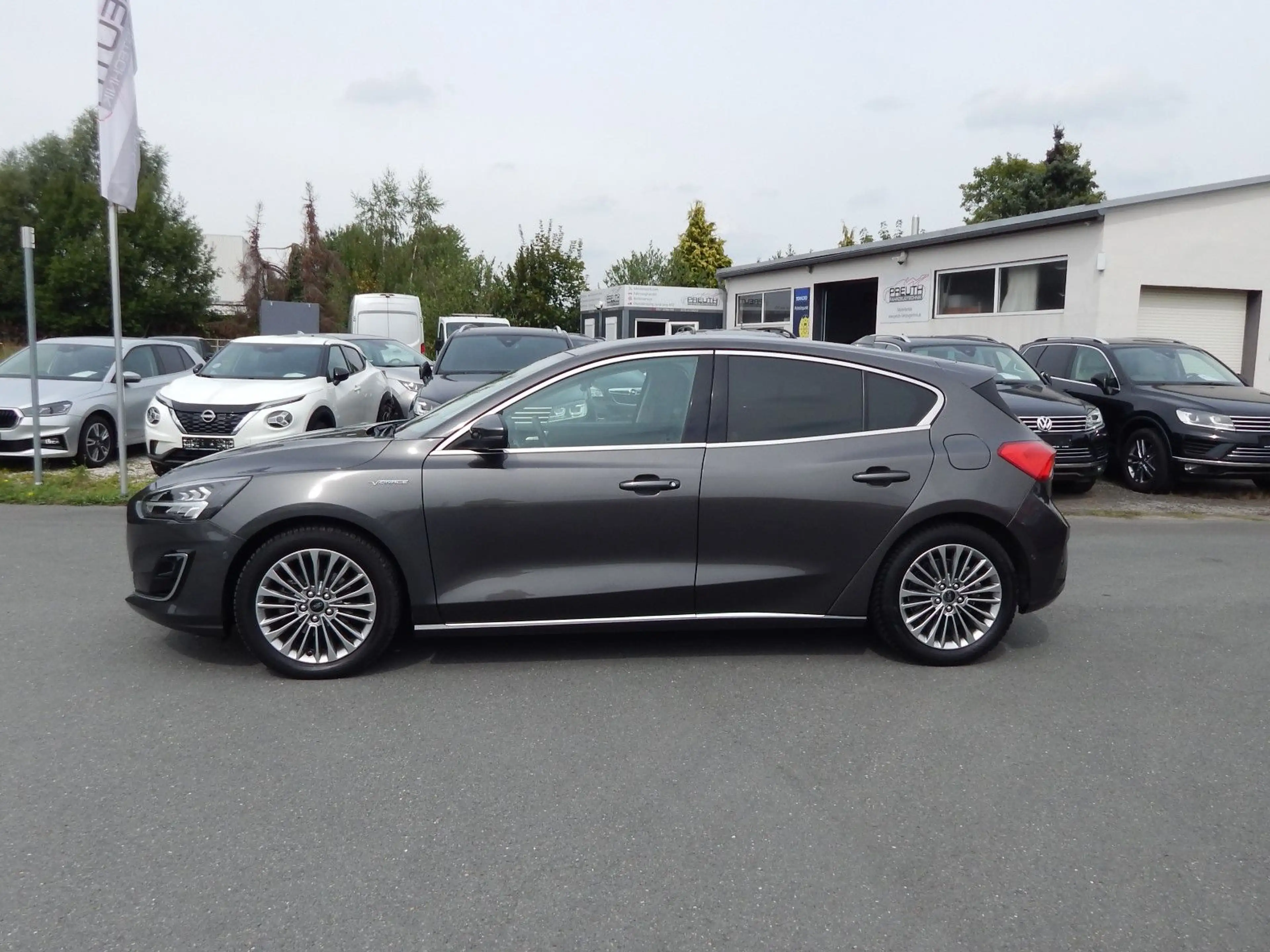 Ford Focus 1.5 Vignale ~HUD~NAVI~KAMERA~LEDER~LED~ — photo 4