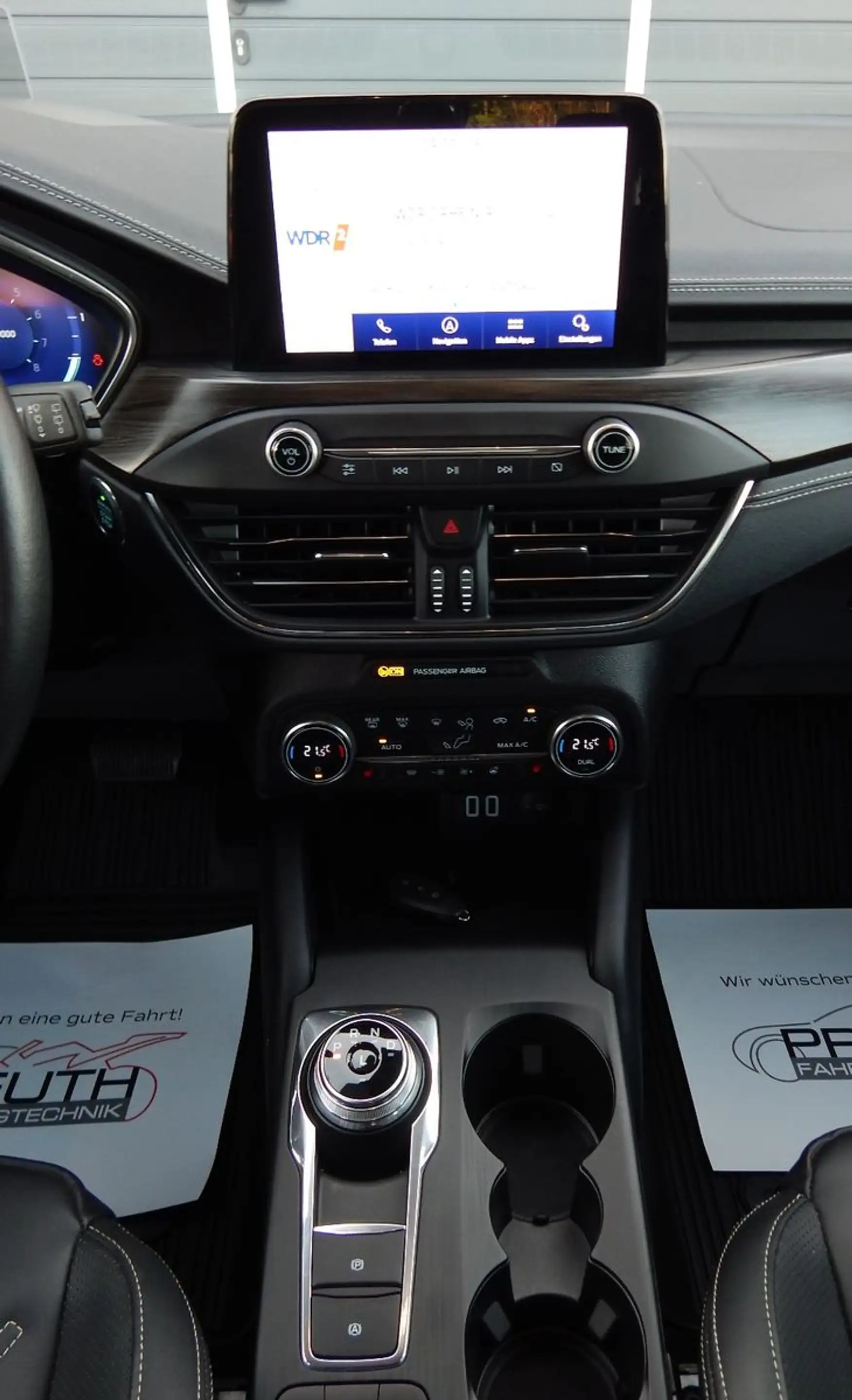 Ford Focus 1.5 Vignale ~HUD~NAVI~KAMERA~LEDER~LED~ — photo 14