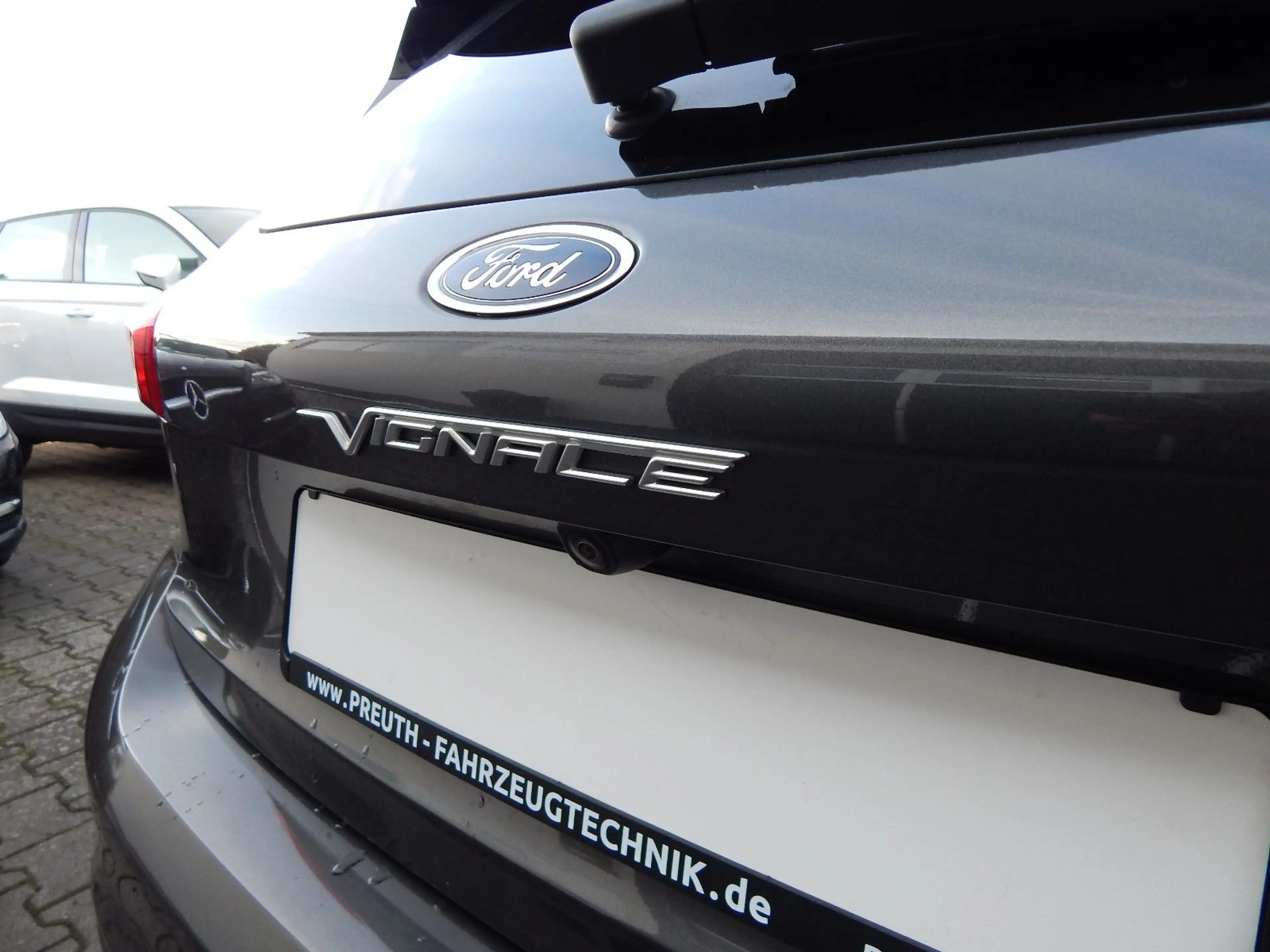 Ford Focus 1.5 Vignale ~HUD~NAVI~KAMERA~LEDER~LED~ — photo 10