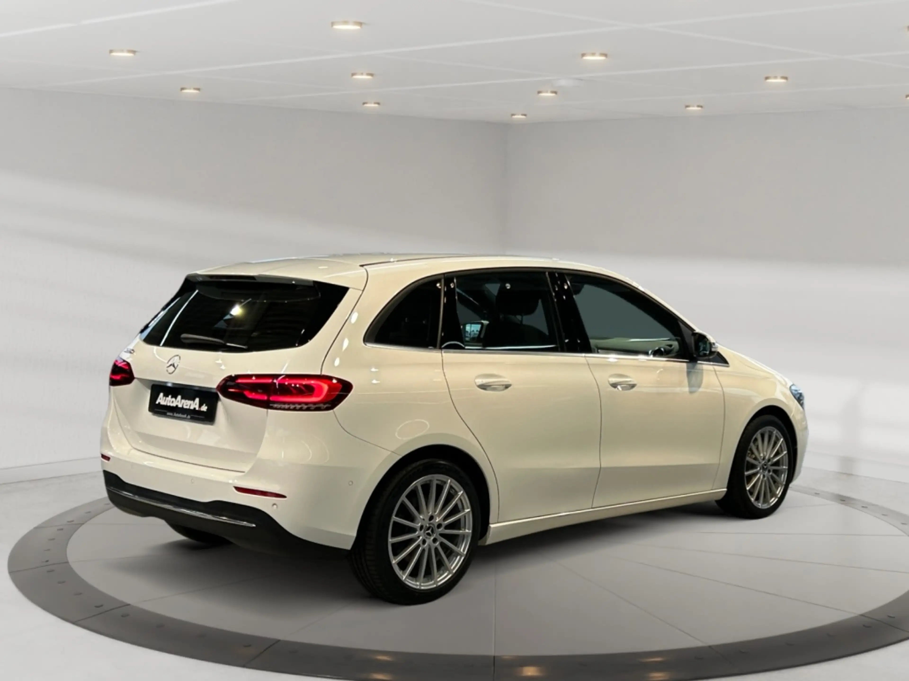 Mercedes-Benz B 220 d Style MBUX+Style+Wide+Cam+LED+Navi+AUT — photo 3