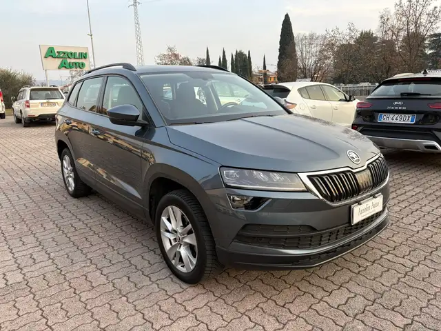 Skoda Karoq 1.6 TDI CAMBIO AUTOMATICO SI A NEOPATENTATI