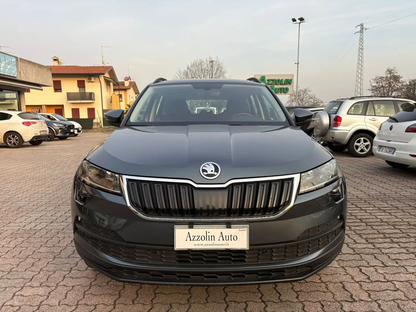 Skoda Karoq 1.6 TDI CAMBIO AUTOMATICO SI A NEOPATENTATI Grigio - 2