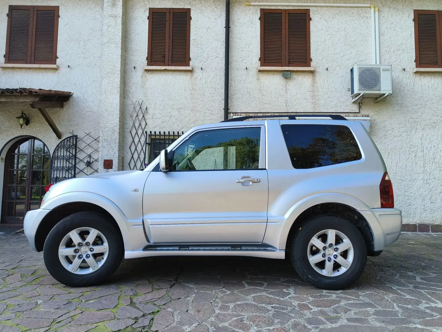 Mitsubishi Pajero 3p 3.2 tdi 16v di-d Instyle - 2