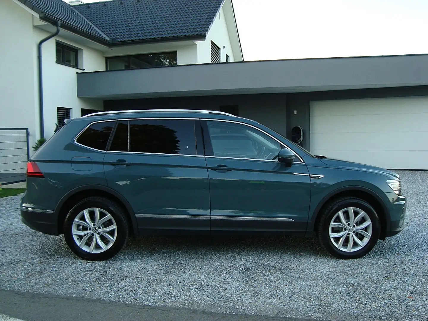 Volkswagen Tiguan Allspace Tiguan 2,0 DSG 190 PS Allspace 4-Motion 7-Sitze !! Grau - 2