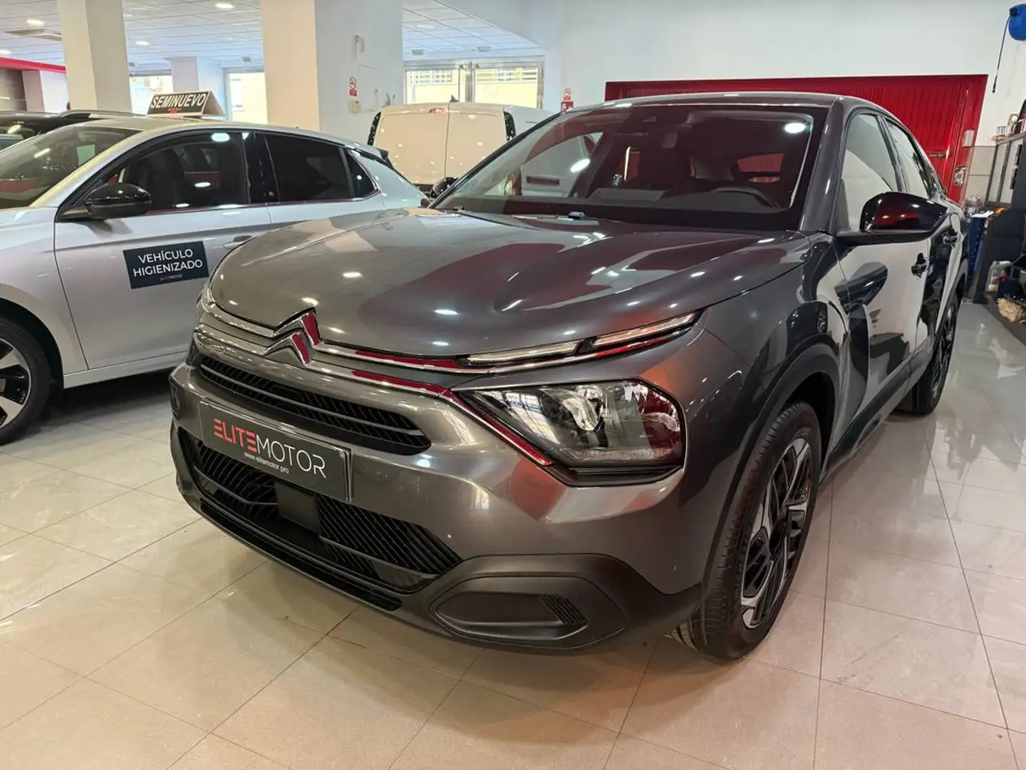 Citroen C4 1.2 PureTech You S&S 130 Grau - 1