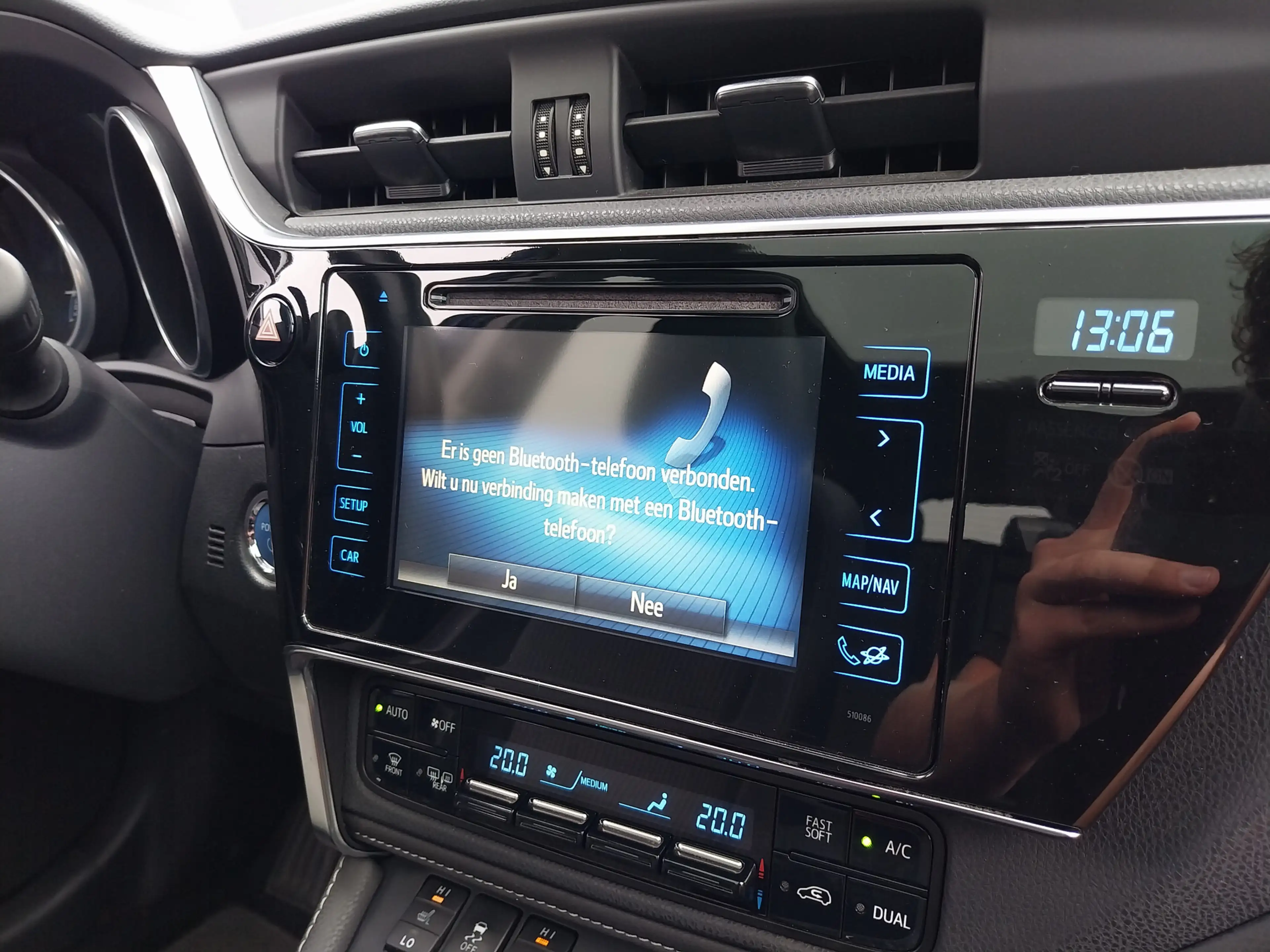 Toyota Auris Touring Sports 1.8 Hybrid PANO DAK CAMERA HALF LEE — photo 13