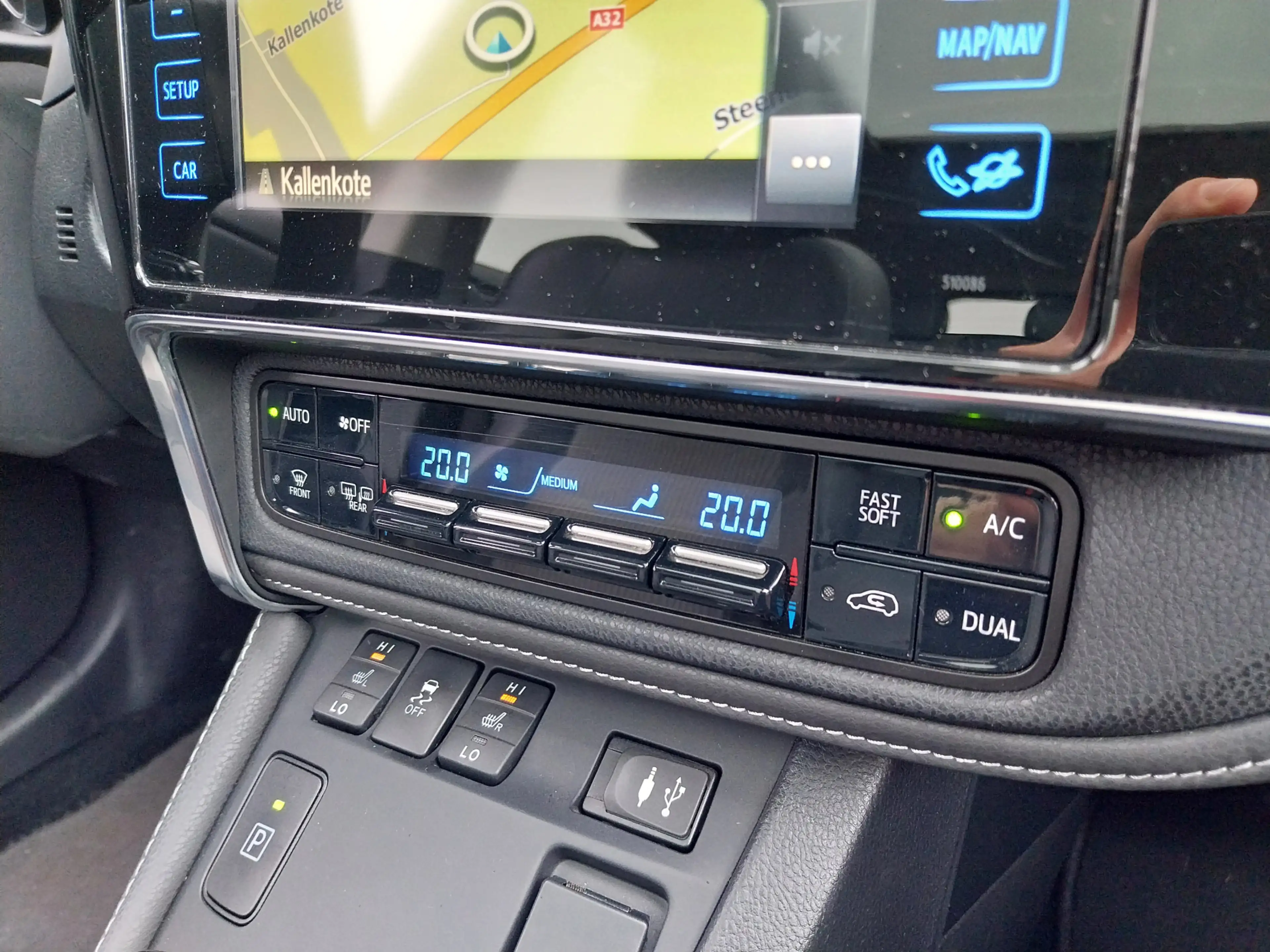 Toyota Auris Touring Sports 1.8 Hybrid PANO DAK CAMERA HALF LEE — photo 7