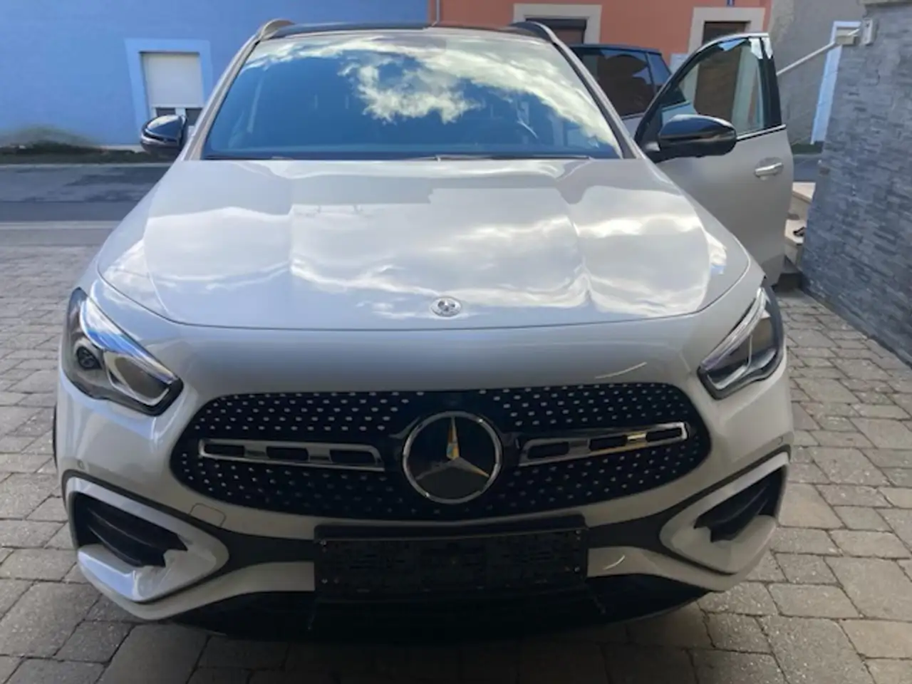 Mercedes-Benz GLA 220