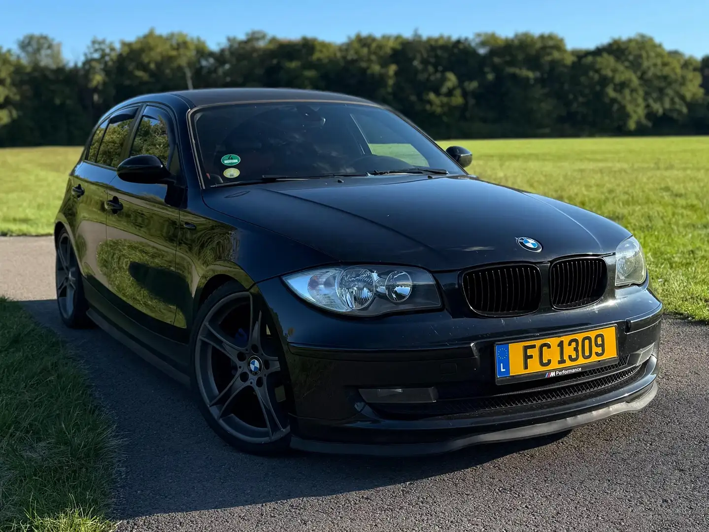 BMW 118 118d DPF Černá - 1