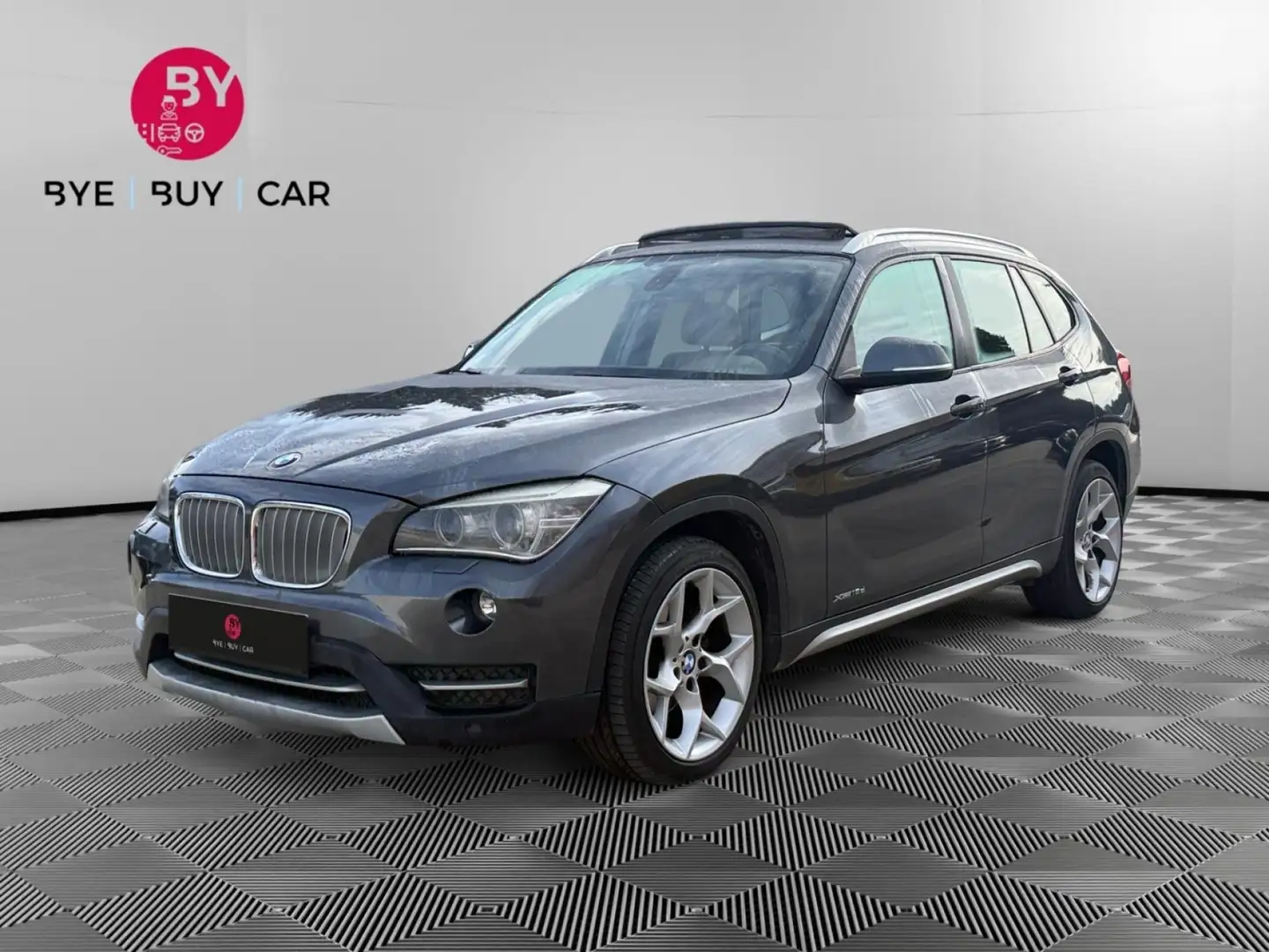 BMW X1 xDrive 18d  E84 LCI xLine PHASE 2 Gris - 1