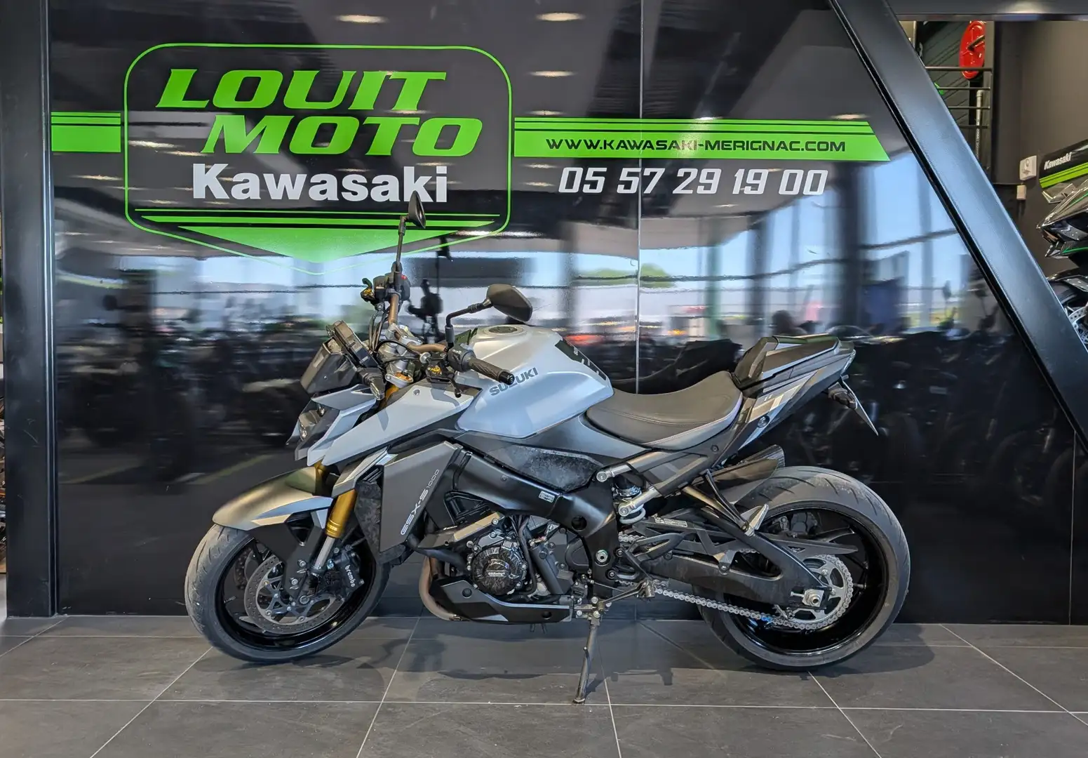 Suzuki GSX-S 1000 Gris - 2