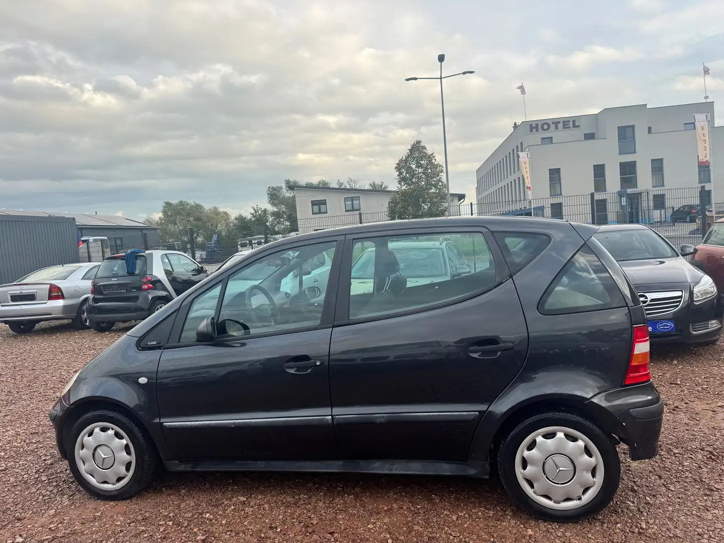Mercedes-Benz A 160 A-Klasse L Classic Automatik Garantie tüv Grau - 2